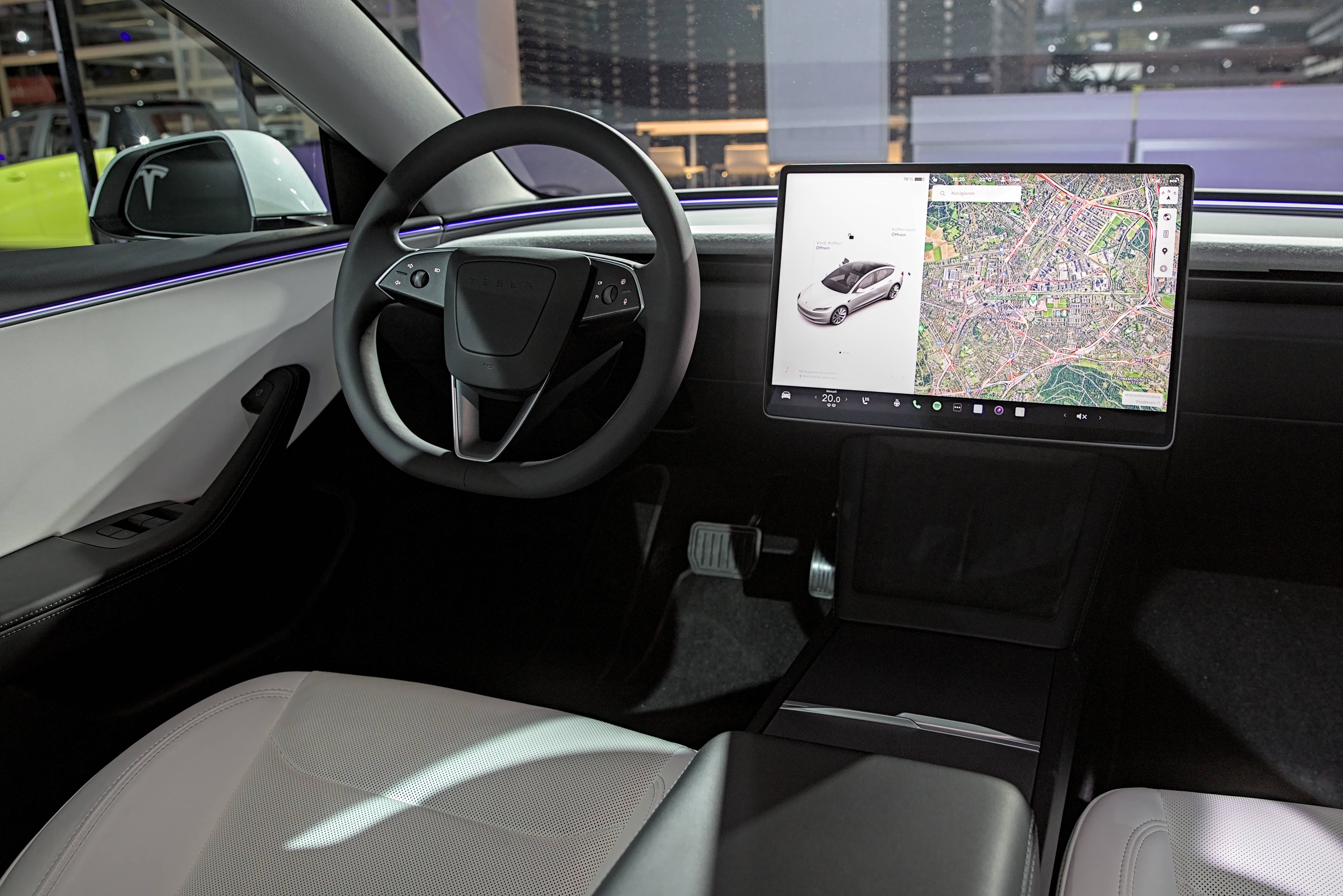 tesla,  tesla trung quoc,  xe dien,  ev,  tesla model 3,  model 3,  model 3 highland,  tesla model 3 highland,  retrofit anh 3
