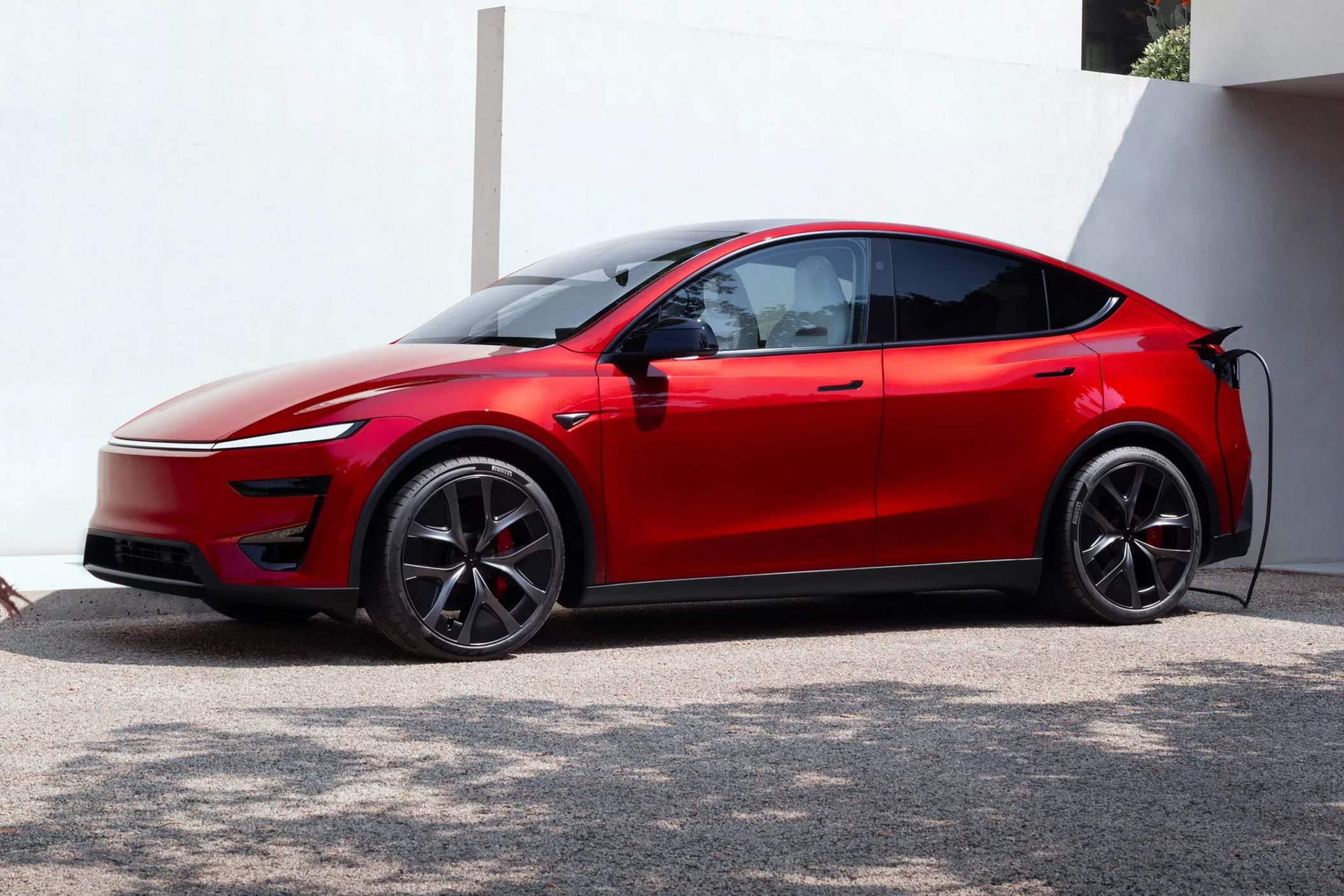 Tesla Model Y the thao hon voi phien ban Performance hinh anh
