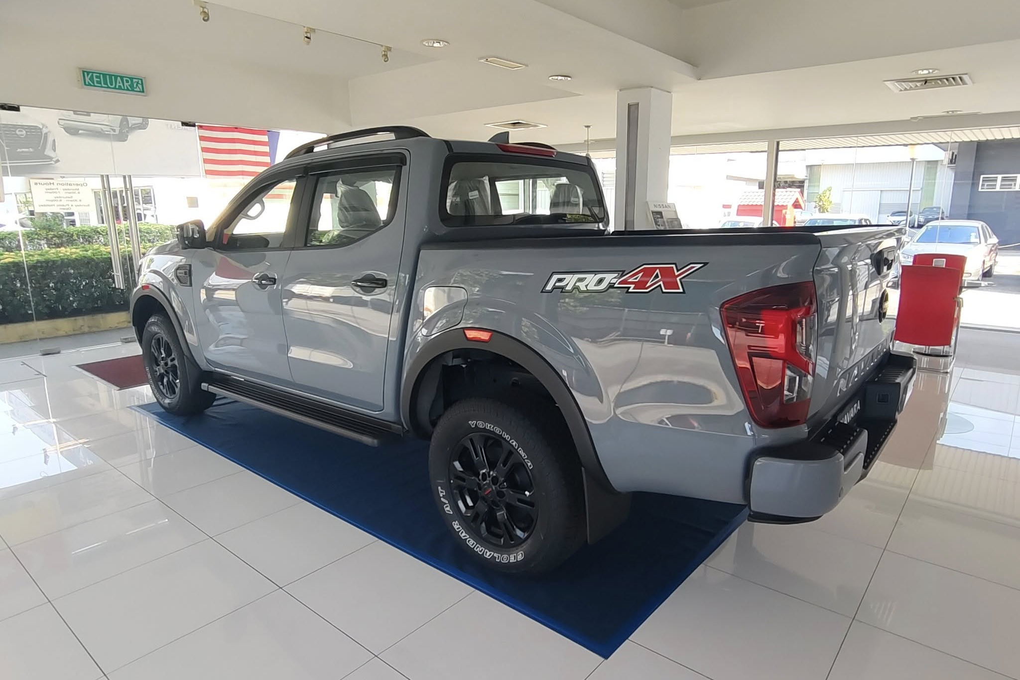 ban tai,  nissan,  navara,  nissan navara,  x-tremer,  navara x-tremer,  nissan navara x-tremer,  malaysia,  the thao,  facelift,  nang cap anh 14