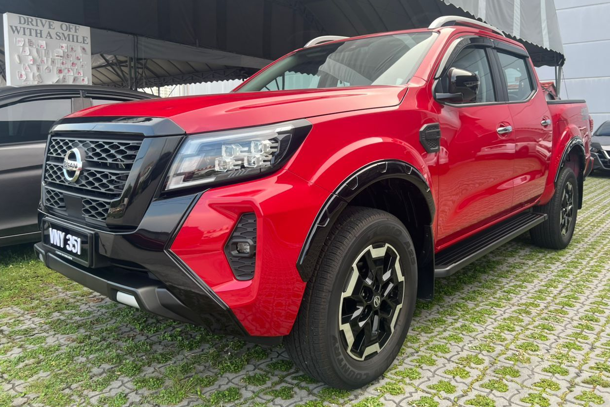 ban tai,  nissan,  navara,  nissan navara,  x-tremer,  navara x-tremer,  nissan navara x-tremer,  malaysia,  the thao,  facelift,  nang cap anh 3
