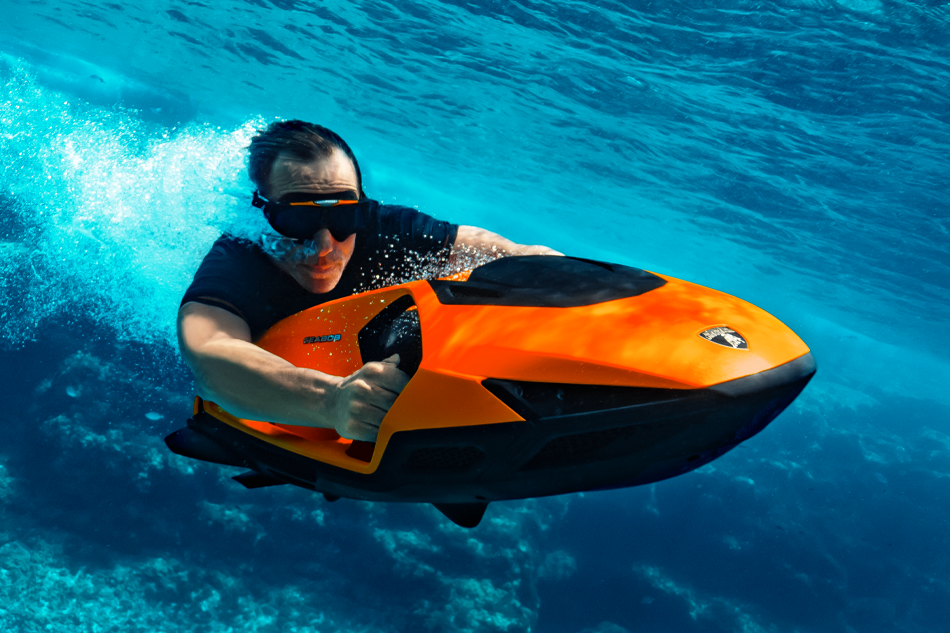 Lamborghini hop tac lam thiet bi lan, lay cam hung tu sieu xe Revuelto hinh anh