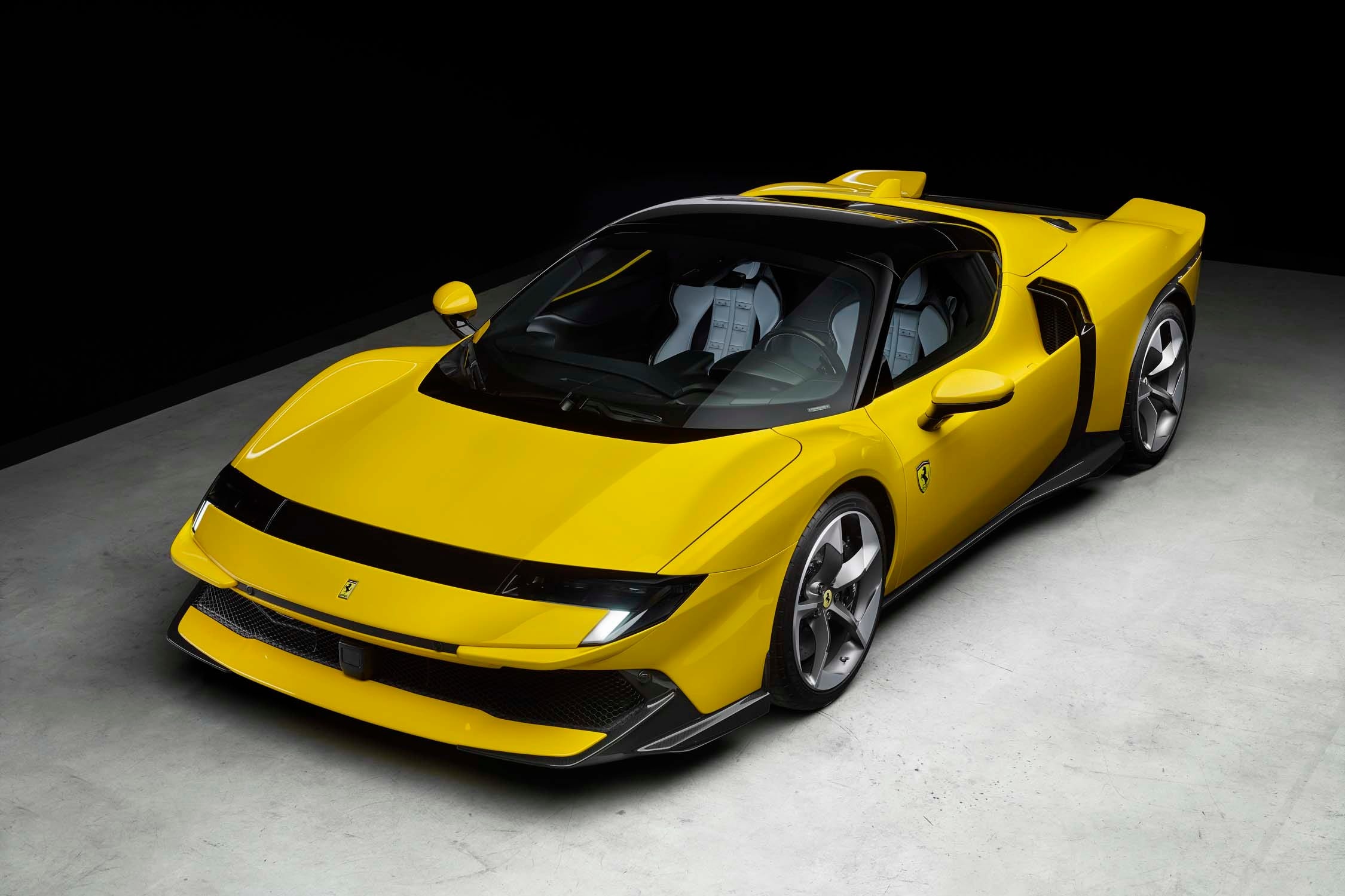 sieu xe,  ferrari,  ferrari testarossa,  ferrari 849 testarossa,  849 testarosso,  thiet ke,  ferrari f80,  ferrari 288 gto,  ferrari gto,  288 gto,  daytona sp3,  Pininfarina anh 1