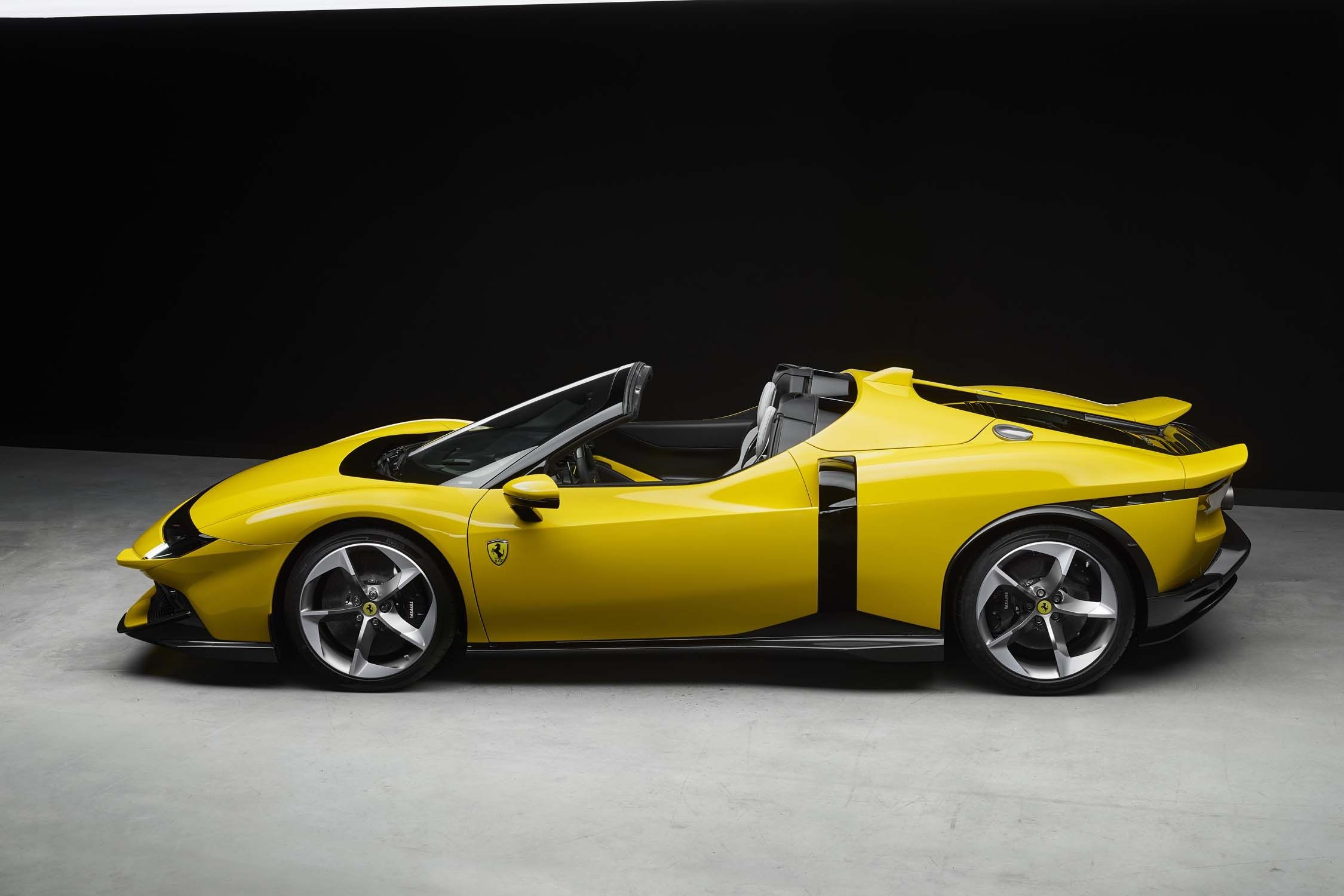 sieu xe,  ferrari,  ferrari testarossa,  ferrari 849 testarossa,  849 testarosso,  thiet ke,  ferrari f80,  ferrari 288 gto,  ferrari gto,  288 gto,  daytona sp3,  Pininfarina anh 3