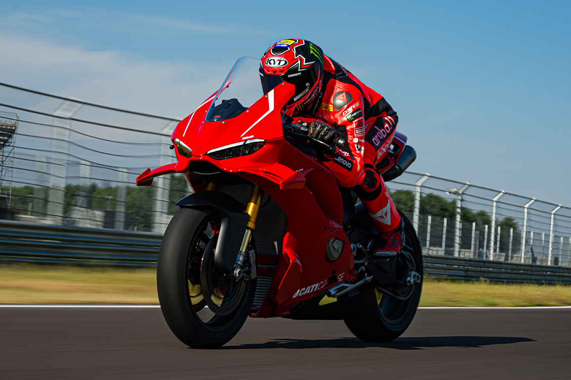 Sieu moto Ducati Panigale V4 R hoan toan moi manh 240,5 ma luc hinh anh