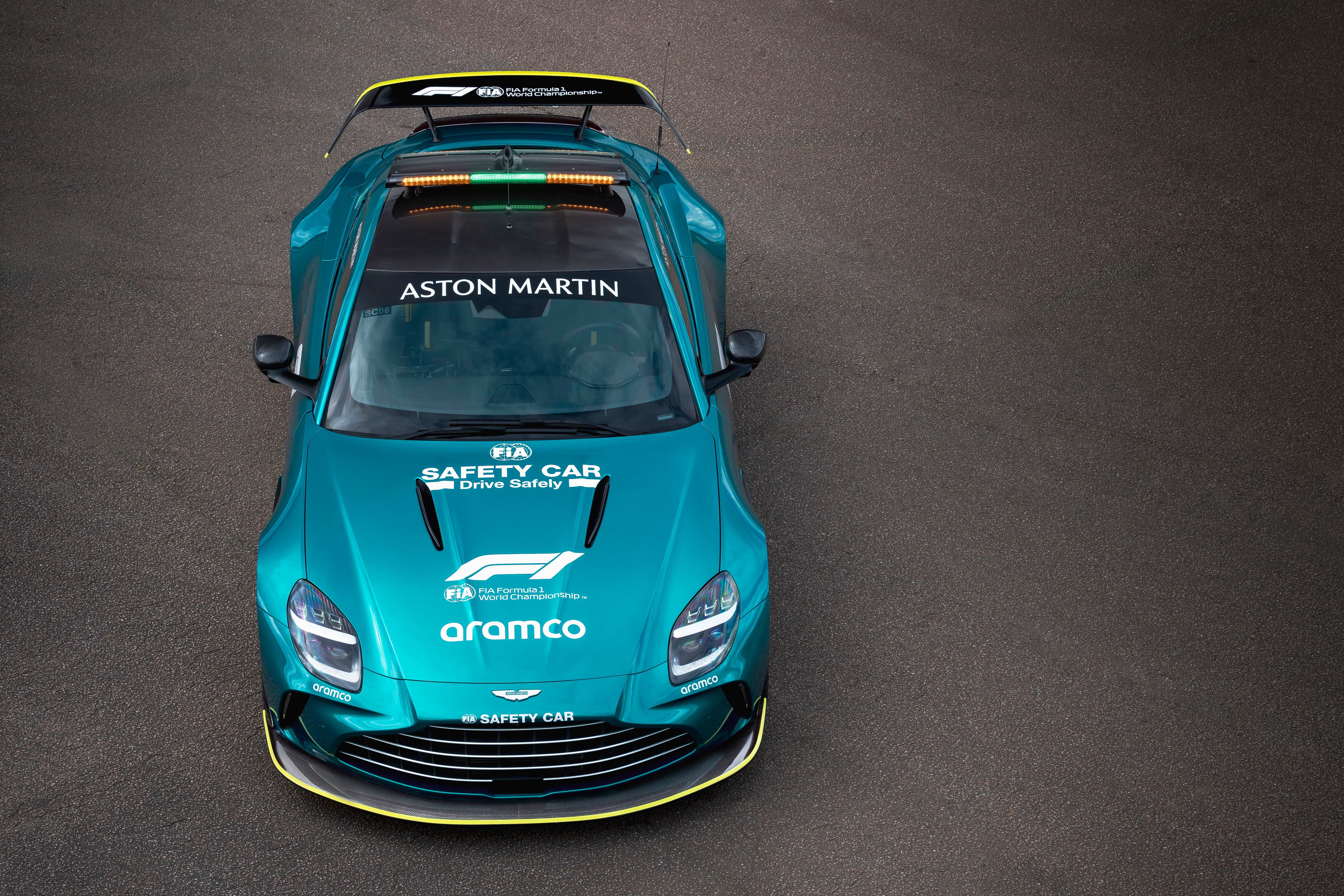 sieu xe,  aston martin,  vantage,  aston martin vantage,  vantage s,  aston martin vantage s,  safety car,  xe an toan,  f1,  medical car,  xe y te,  dbx s,  dbx707 anh 3
