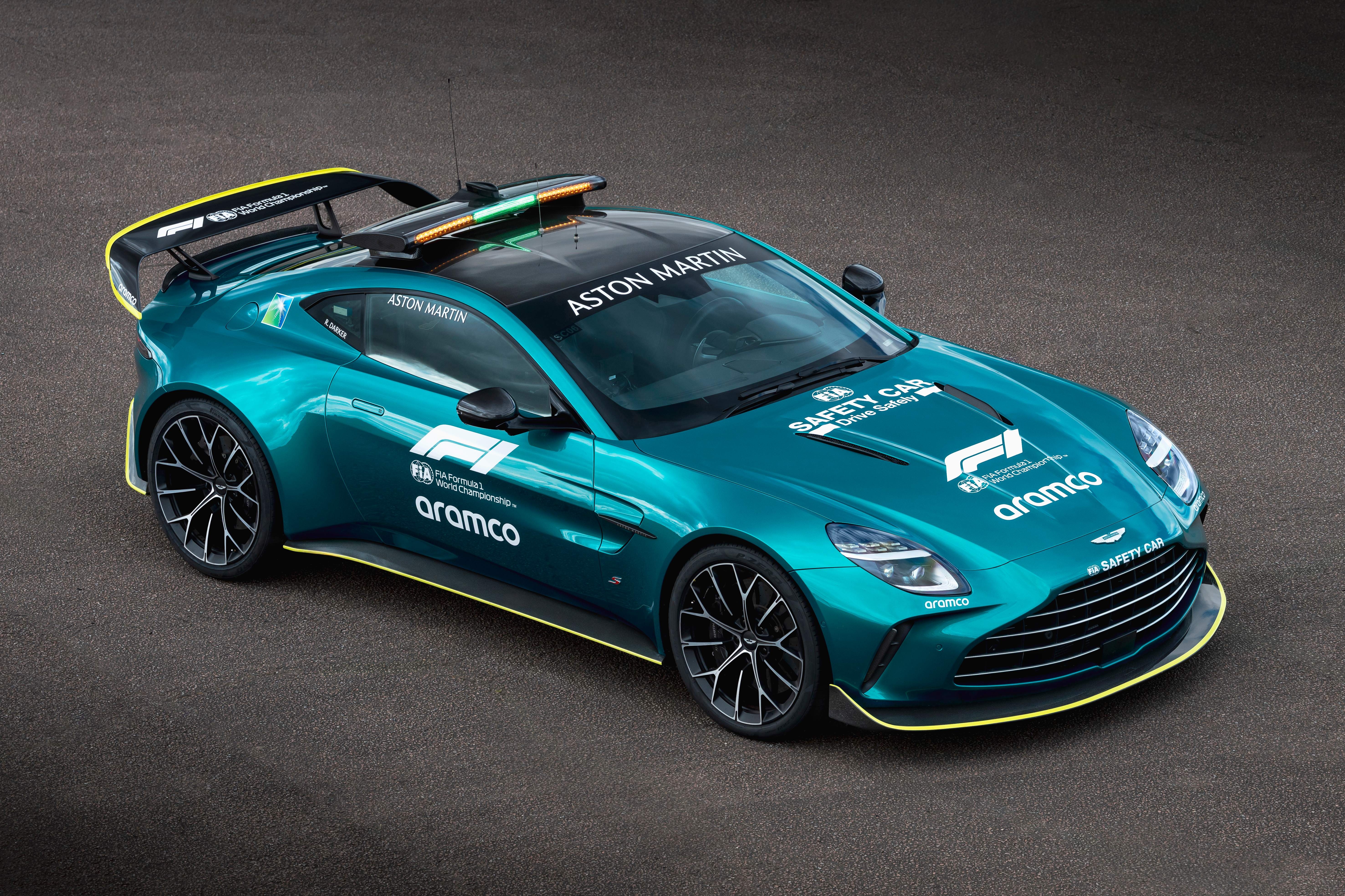 sieu xe,  aston martin,  vantage,  aston martin vantage,  vantage s,  aston martin vantage s,  safety car,  xe an toan,  f1,  medical car,  xe y te,  dbx s,  dbx707 anh 1