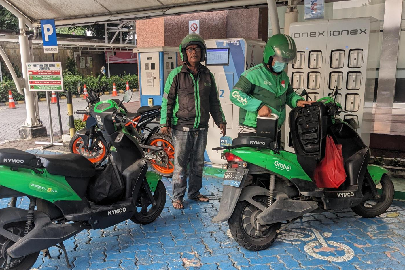 xe điện,  xe máy,  ev,  indonesia,  xe máy điện,  trợ cấp,  chính phủ,  trợ cấp chính phủ ảnh 4 xe dien,  xe may,  ev,  indonesia,  xe may dien,  tro cap,  chinh phu,  tro cap chinh phu anh 4