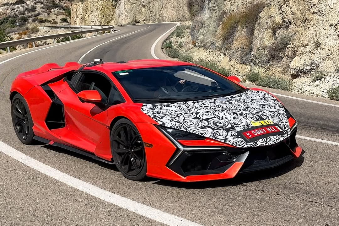 sieu xe,  lamborghini,  revuelto,  lamborghini revuelto,  SuperVeloce,  SV,  Super Veloce,  revuelto s,  revuelto sv anh 3