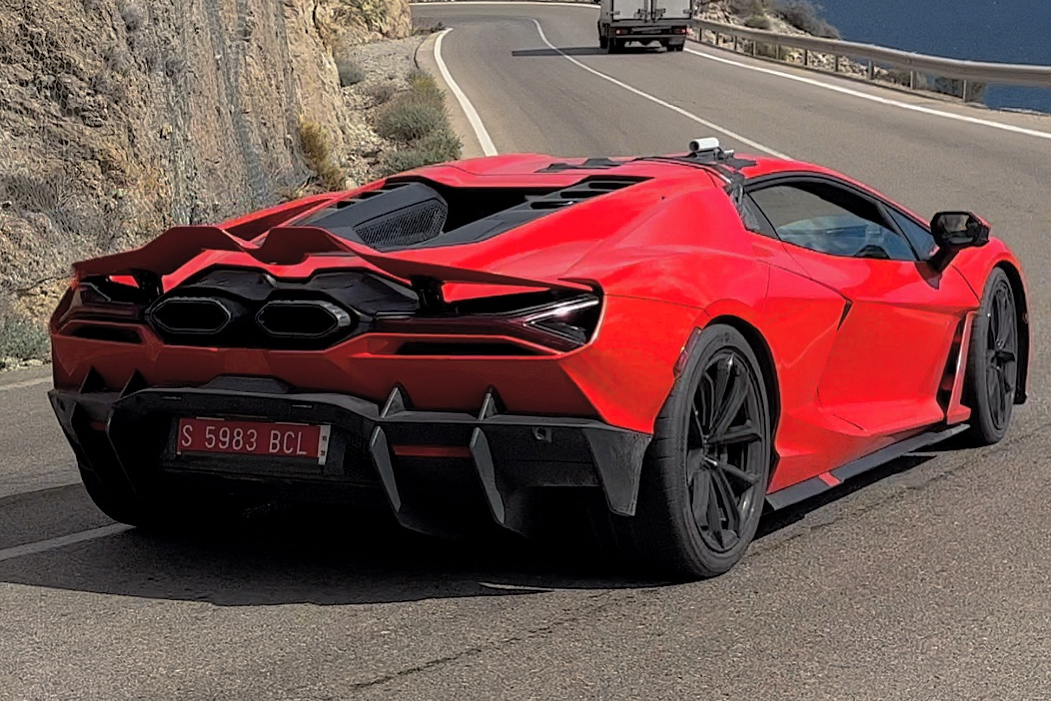 sieu xe,  lamborghini,  revuelto,  lamborghini revuelto,  SuperVeloce,  SV,  Super Veloce,  revuelto s,  revuelto sv anh 2