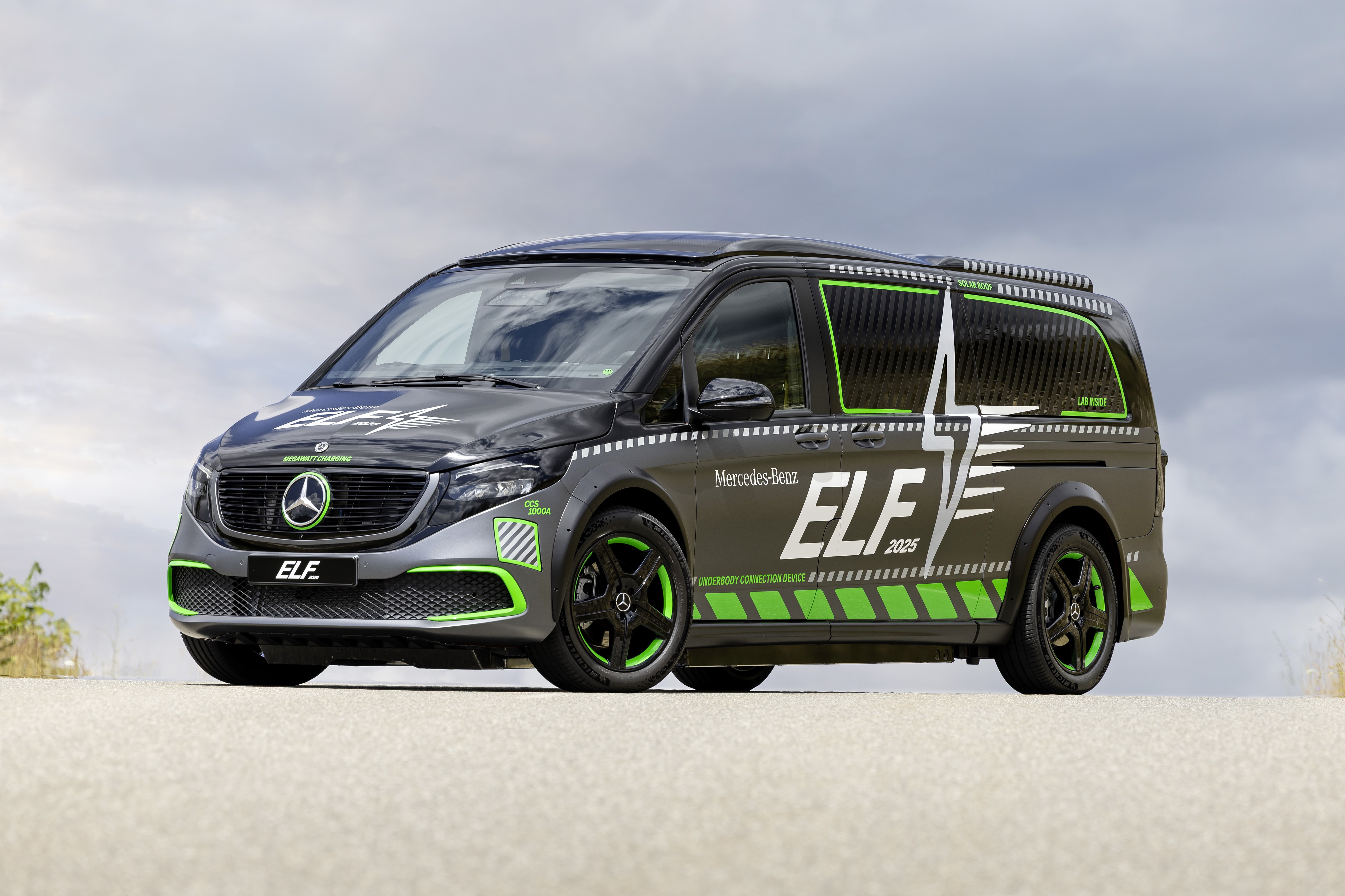 xe dien,  ev,  v-class,  mercedes,  mercedes-benz,  thi nghiem,  sac,  sac nhanh,  sac khong day,  elf,  mercedes-benz elf anh 1