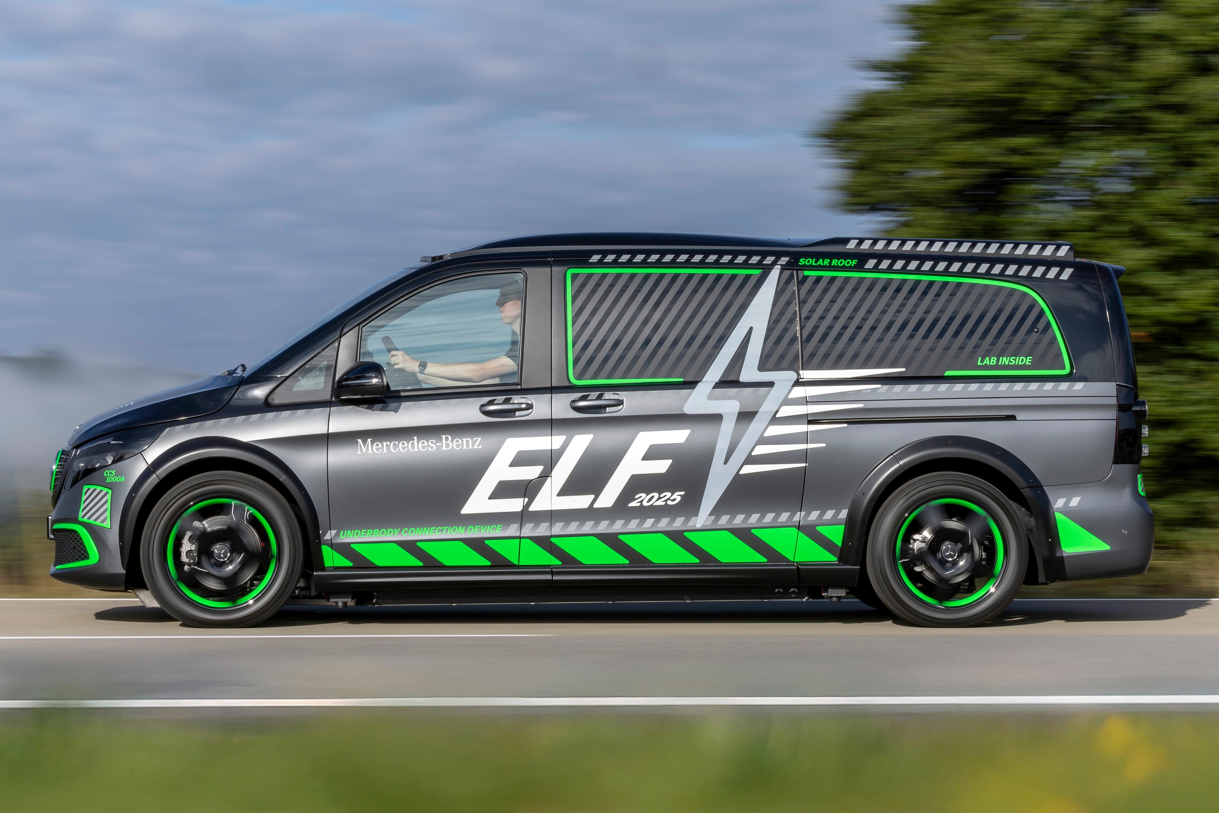 xe dien,  ev,  v-class,  mercedes,  mercedes-benz,  thi nghiem,  sac,  sac nhanh,  sac khong day,  elf,  mercedes-benz elf anh 10