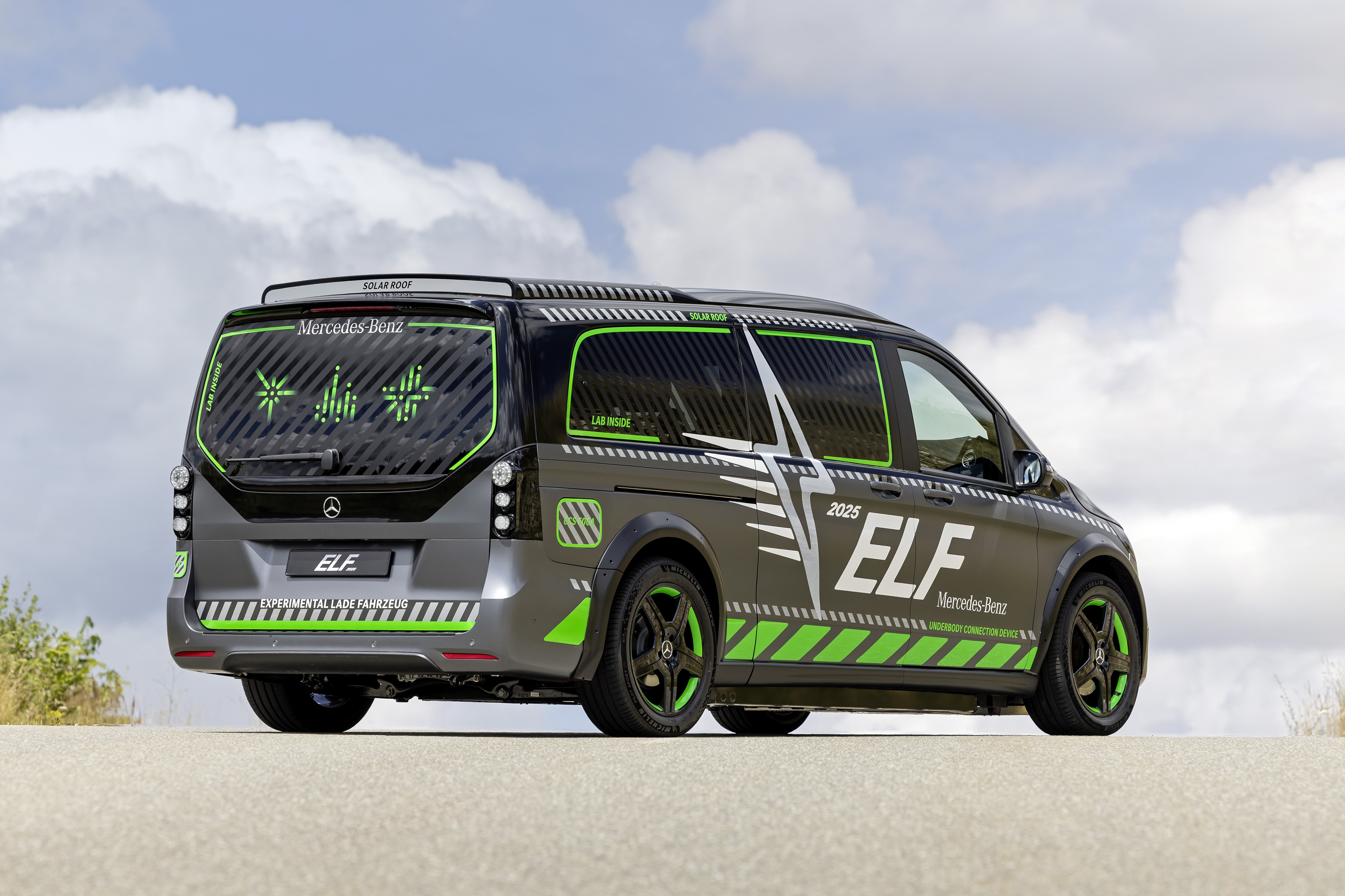 xe dien,  ev,  v-class,  mercedes,  mercedes-benz,  thi nghiem,  sac,  sac nhanh,  sac khong day,  elf,  mercedes-benz elf anh 12