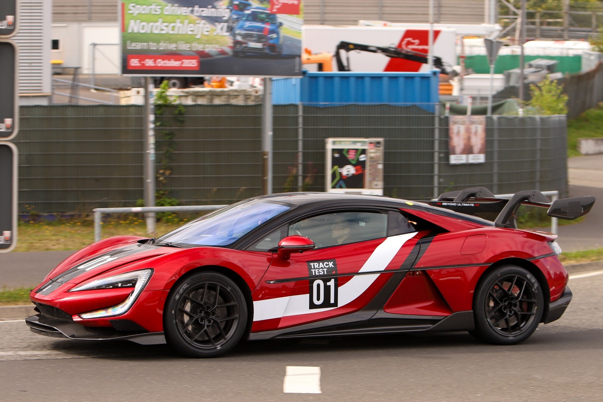 xe điện,  ev,  byd,  siêu xe,  hypercar,  siêu xe điện,  yangwang,  u9,  u9 xtreme,  yangwang u9 xtreme,  nurburgring ảnh 5 xe dien,  ev,  byd,  sieu xe,  hypercar,  sieu xe dien,  yangwang,  u9,  u9 xtreme,  yangwang u9 xtreme,  nurburgring anh 5