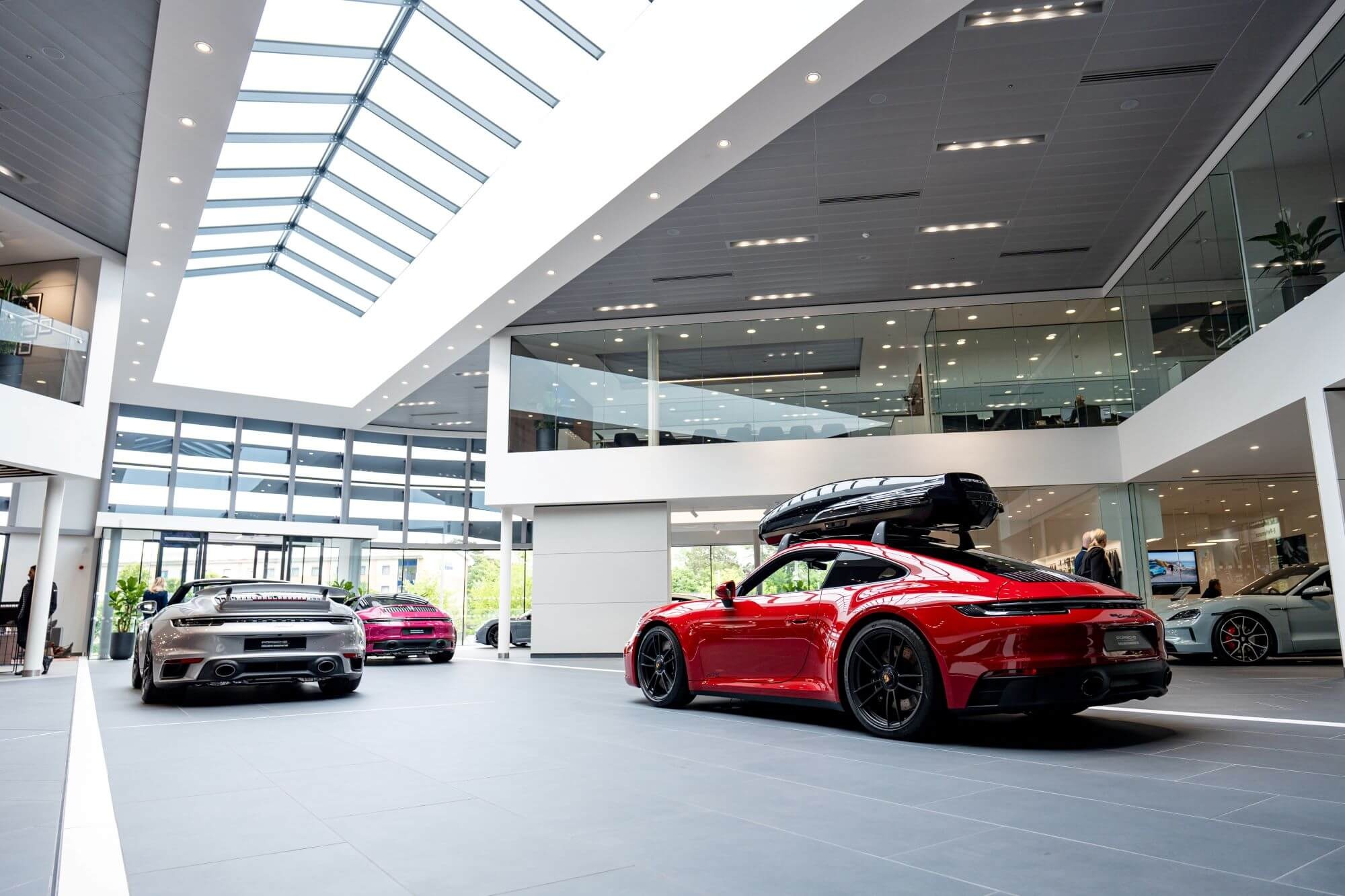 Loi nhuan cua Porsche sut giam 99% chi trong 9 thang dau nam 2025 hinh anh