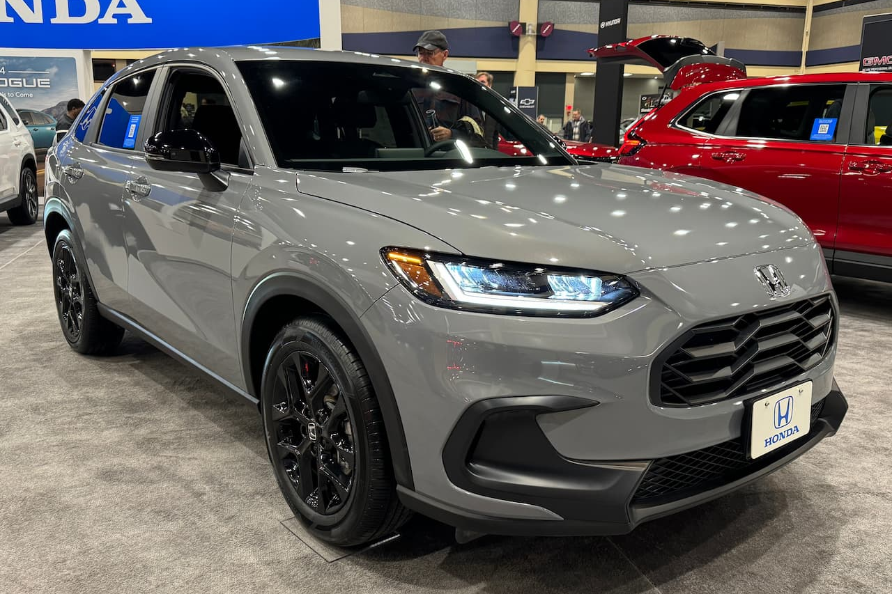 Hang xe dau tien 'tham don' thieu chip hinh anh