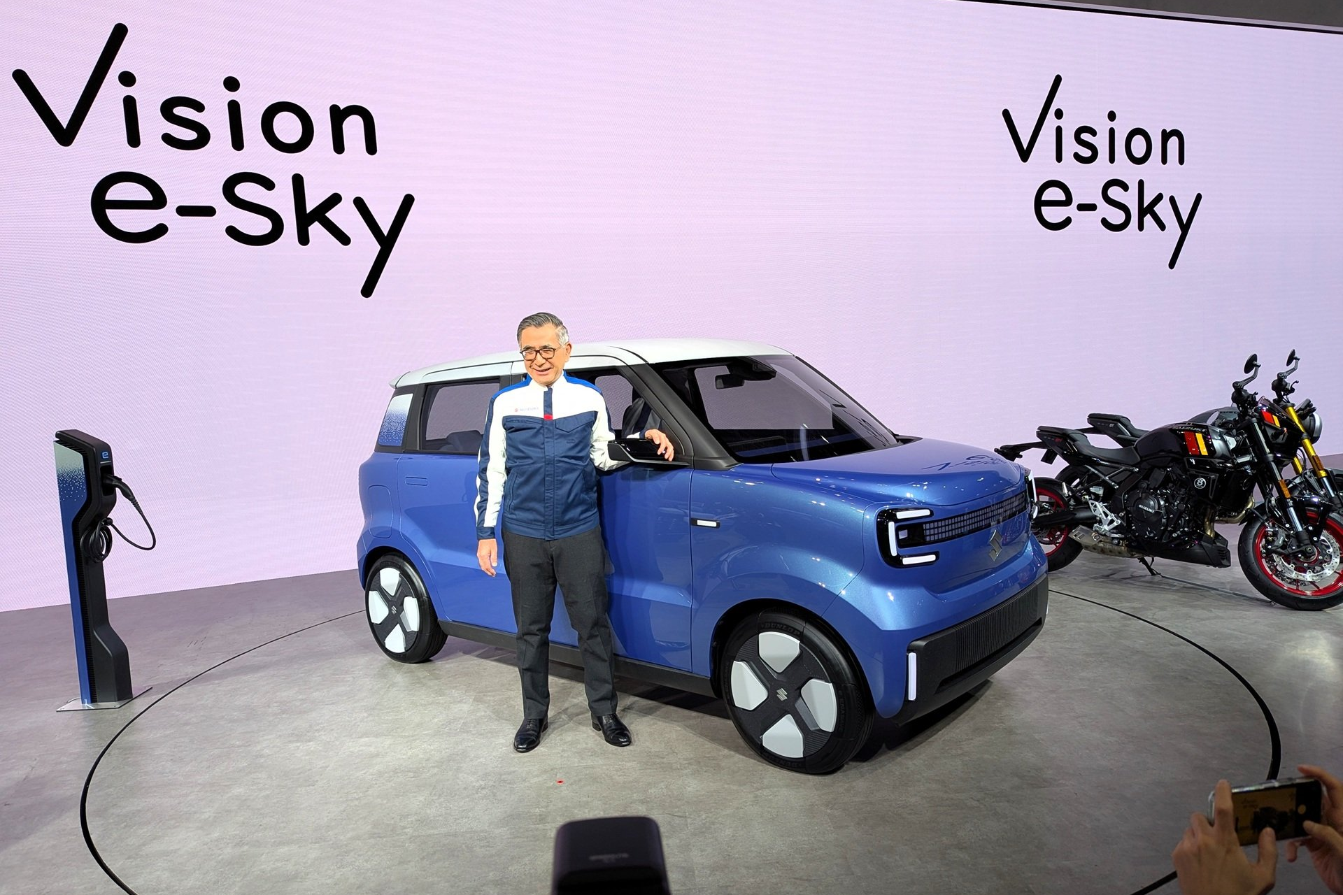 nhật bản,  nhật,  japan,  japan mobility show,  japan mobility show 2025,  triển lãm,  triển lãm ôtô,  toyota,  mazda,  nissan,  mitsubishi,  honda,  suzuki,  subaru,  ev,  xe điện,  hybrid,  ai,  trí tuệ nhân tạo ảnh 4 nhat ban,  nhat,  japan,  japan mobility show,  japan mobility show 2025,  trien lam,  trien lam oto,  toyota,  mazda,  nissan,  mitsubishi,  honda,  suzuki,  subaru,  ev,  xe dien,  hybrid,  ai,  tri tue nhan tao anh 4