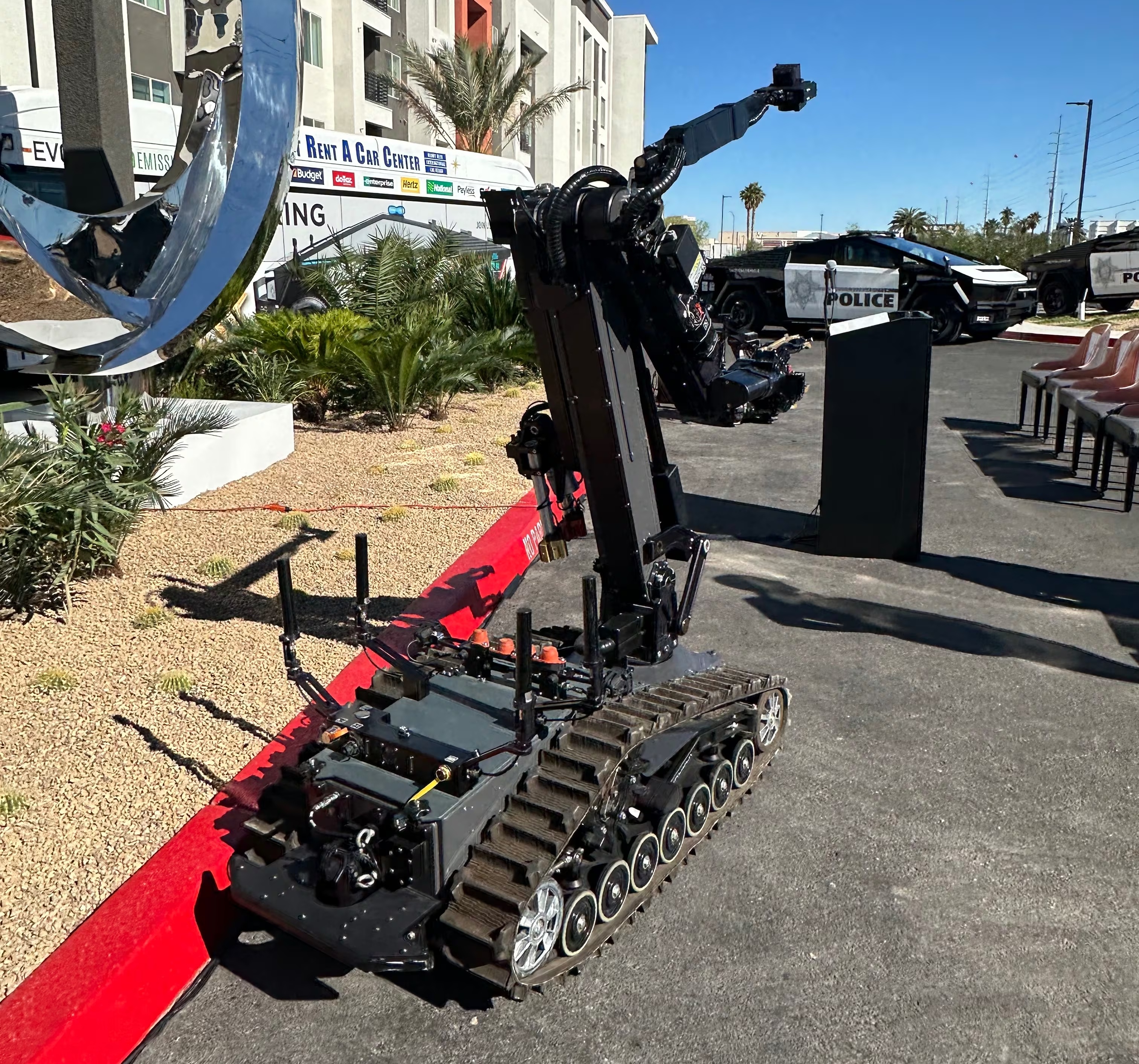 xe dien,  ev,  tesla,  tesla cybertruck,  xe canh sat,  canh sat,  canh sat my,  nevada,  my,  las vegas,  lvmpd anh 15