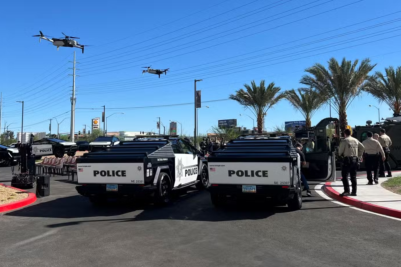 xe dien,  ev,  tesla,  tesla cybertruck,  xe canh sat,  canh sat,  canh sat my,  nevada,  my,  las vegas,  lvmpd anh 17