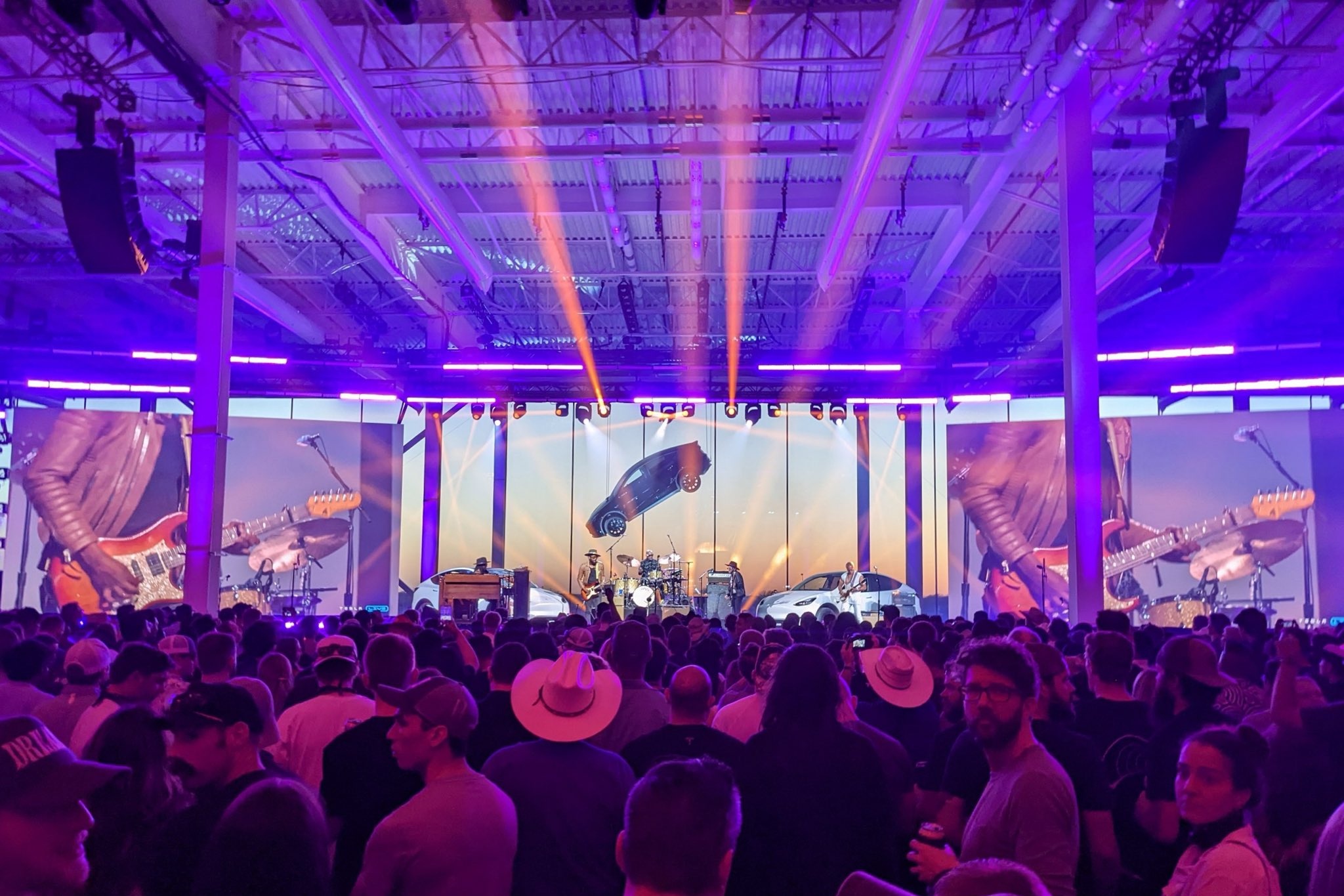 tesla,  ceo,  ceo tesla,  elon,  musk,  elon musk,  goi luong 1.000 ty,  1.000 ty uSD,  co dong,  dai hoi co dong anh 1