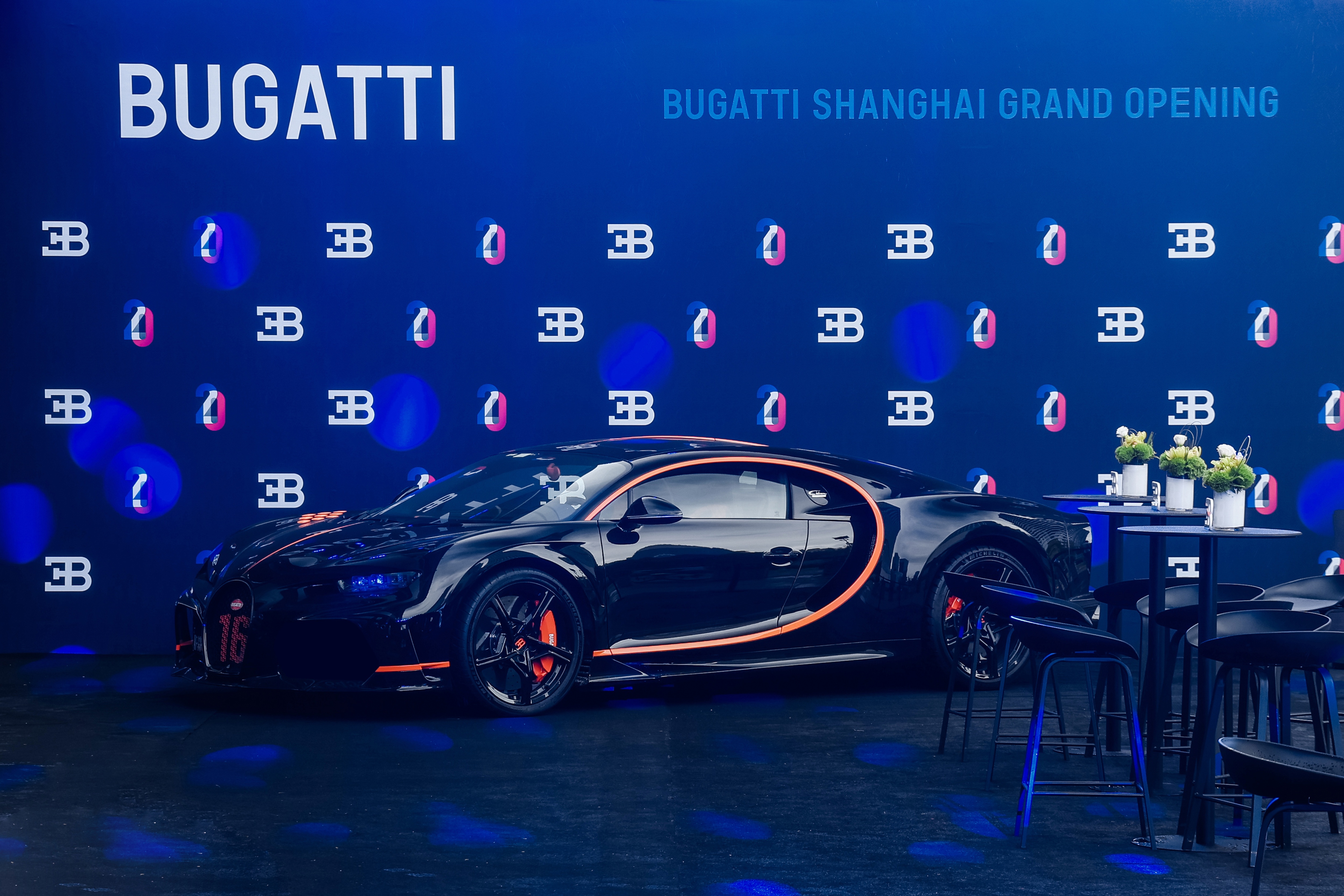 sieu xe,  bugatti,  trung quoc,  thuong hai,  bugatti thuong hai,  bugatti trung quoc,  bugatti divo,  divo,  tourbillon,  bugatti tourbillon anh 1