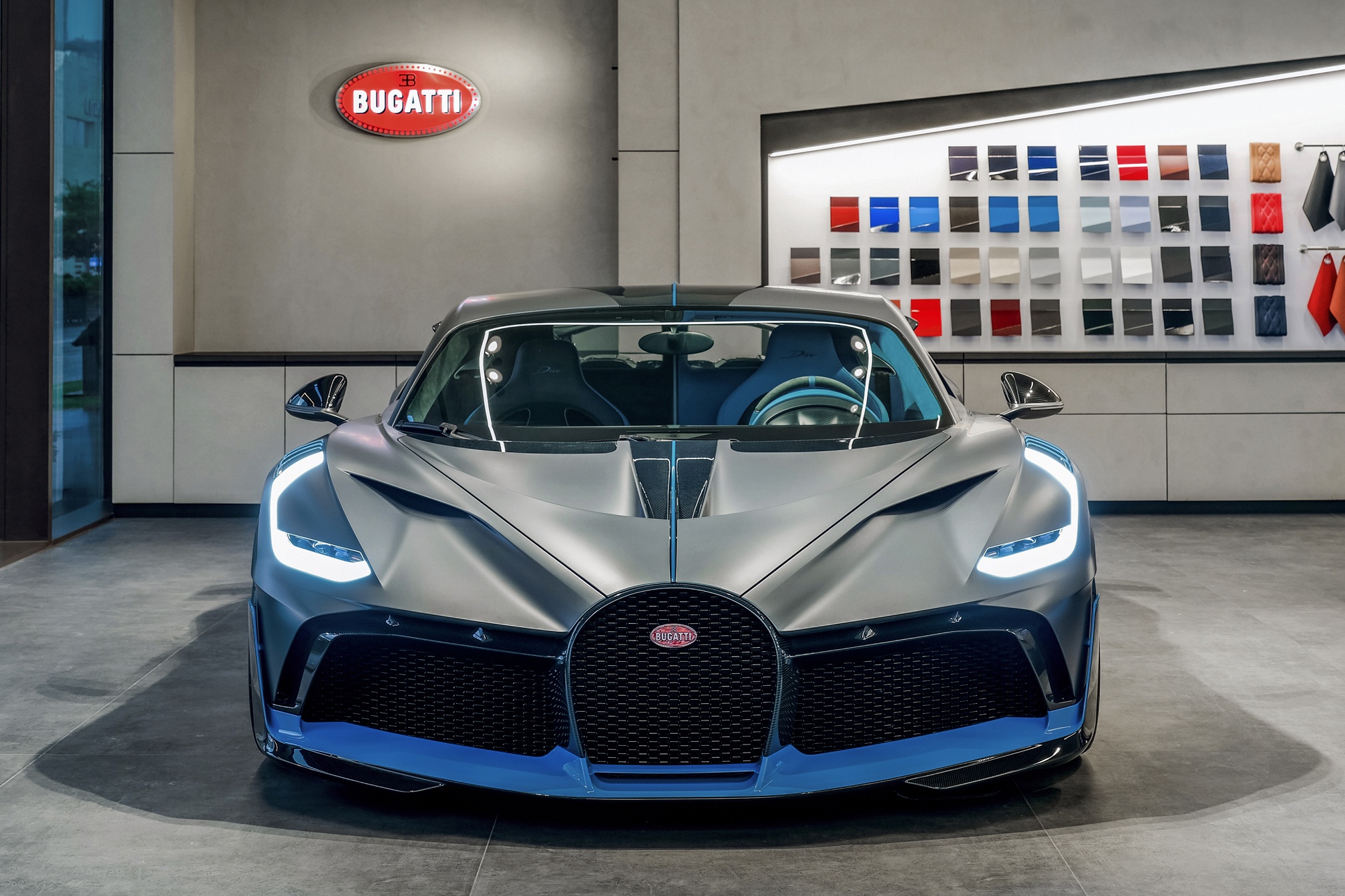 Bugatti mo showroom chinh hang dau tien o Trung Quoc hinh anh