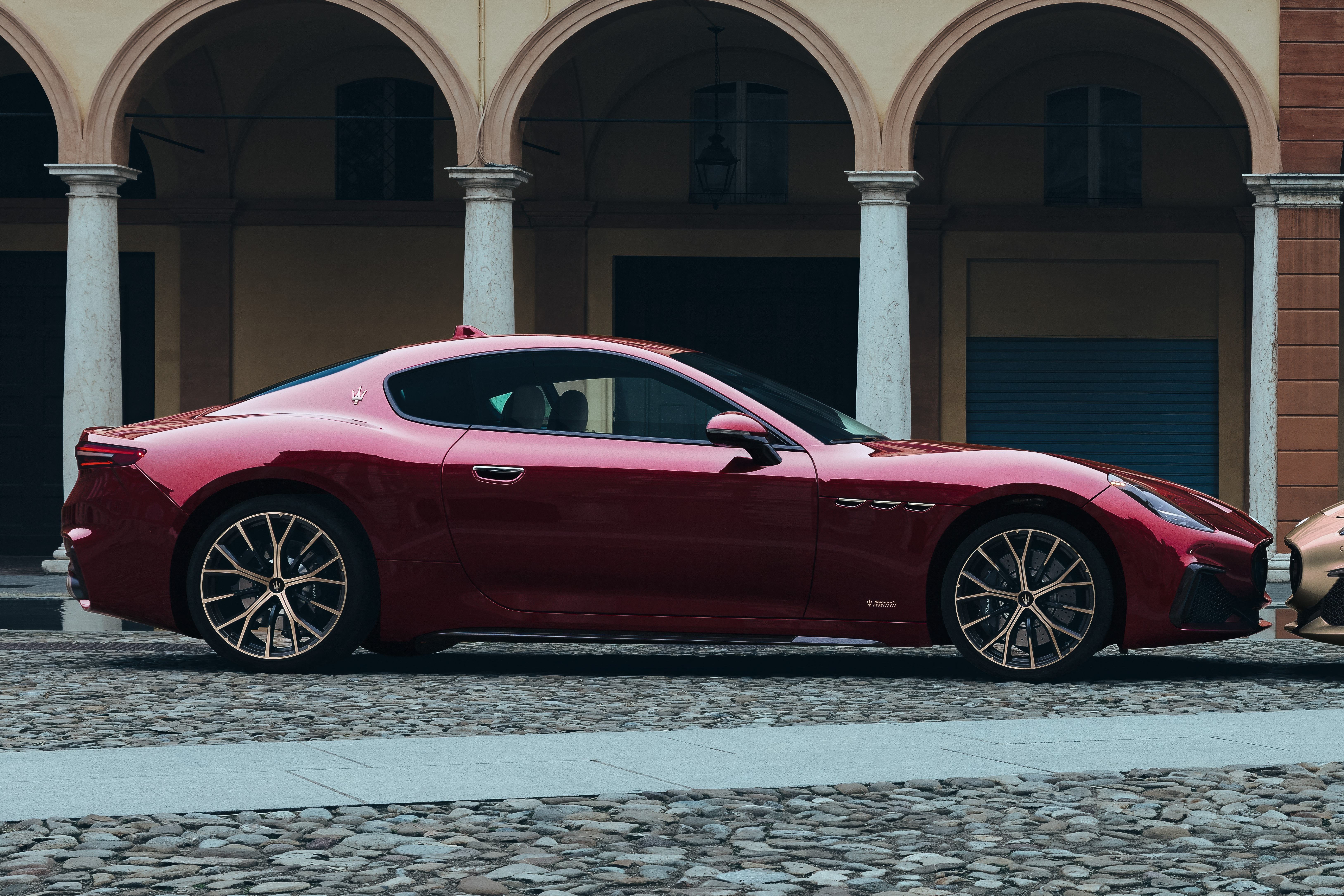 maserati,  granturismo,  grancabrio,  maserati granturismo,  maserati grancabrio,  xe the thao,  italy,  doc ban,  doc nhat,  Meccanica Lirica,  GranTurismo Meccanica Lirica,  Fuoriserie anh 9