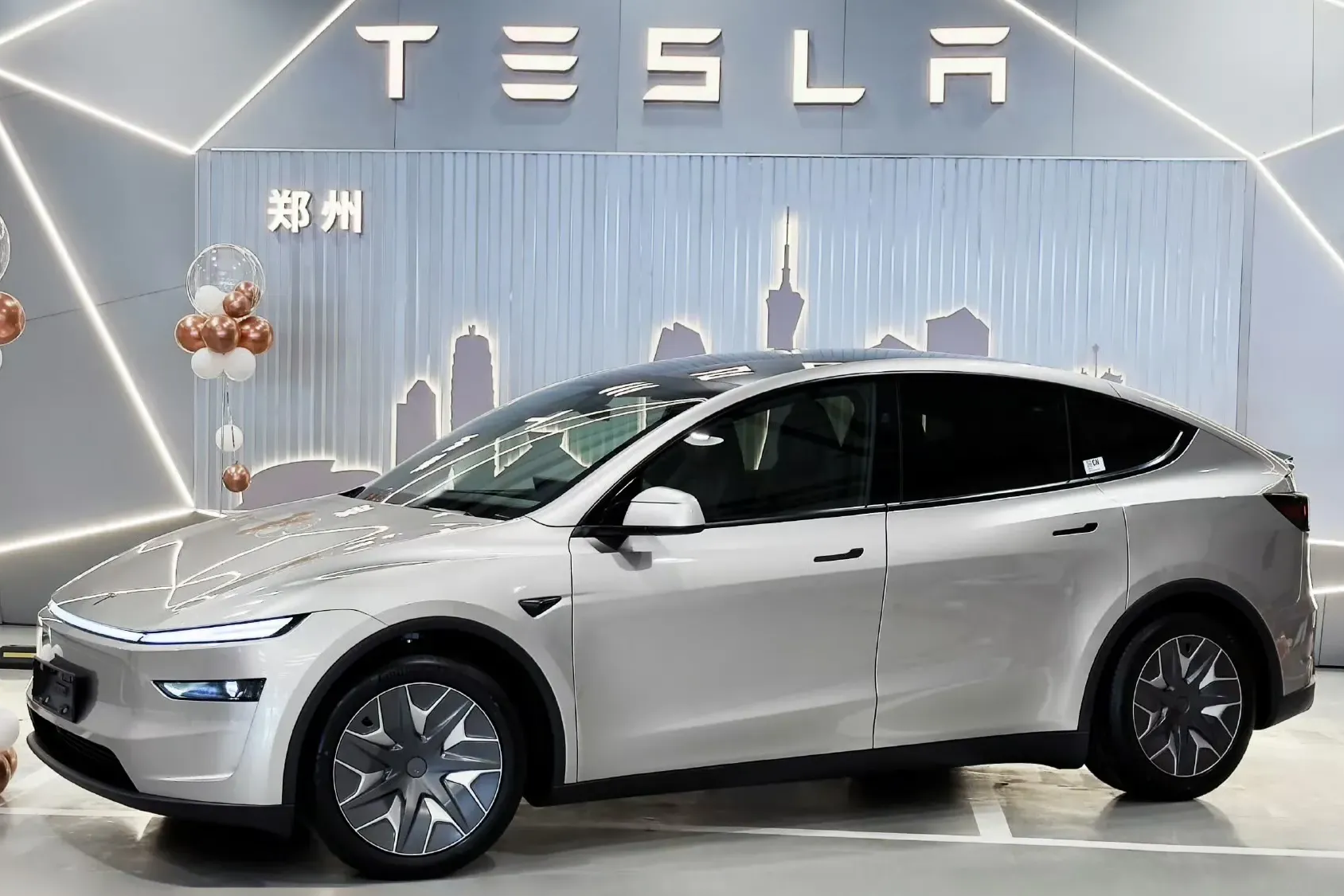 tesla,  xe dien,  ev,  elon musk,  ceo tesla,  tu lai,  trung quoc,  my,  fsd,  full self-driving,  ho tro lai,  adas,  tu lai,  tu dong lai,  lai tu dong anh 2