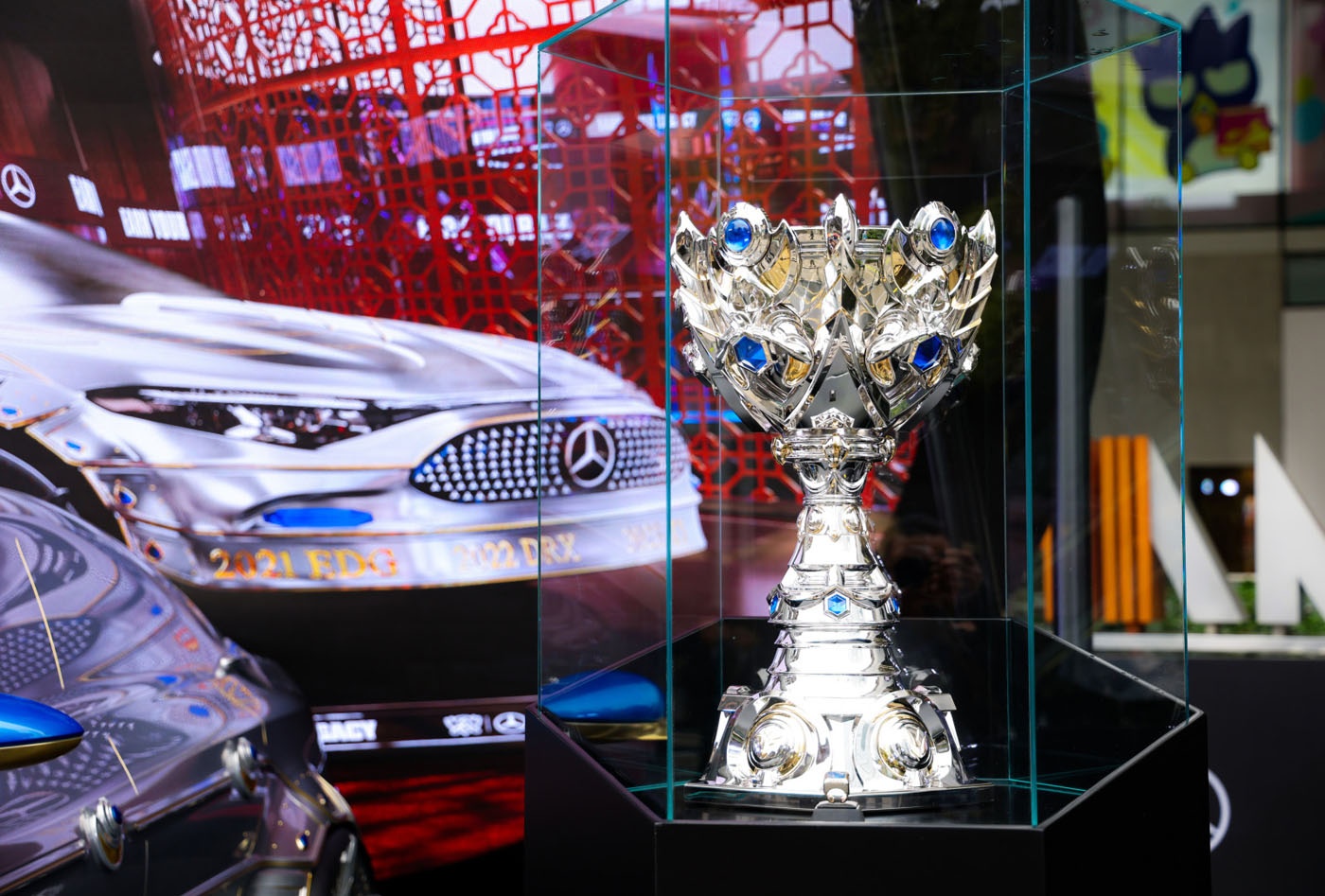 t1,  lien minh,  lien minh huyen thoai,  lol,  chung ket the gioi,  faker,  mercedes,  g580,  g580 eq,  xe dien,  ev,  trung quoc anh 12