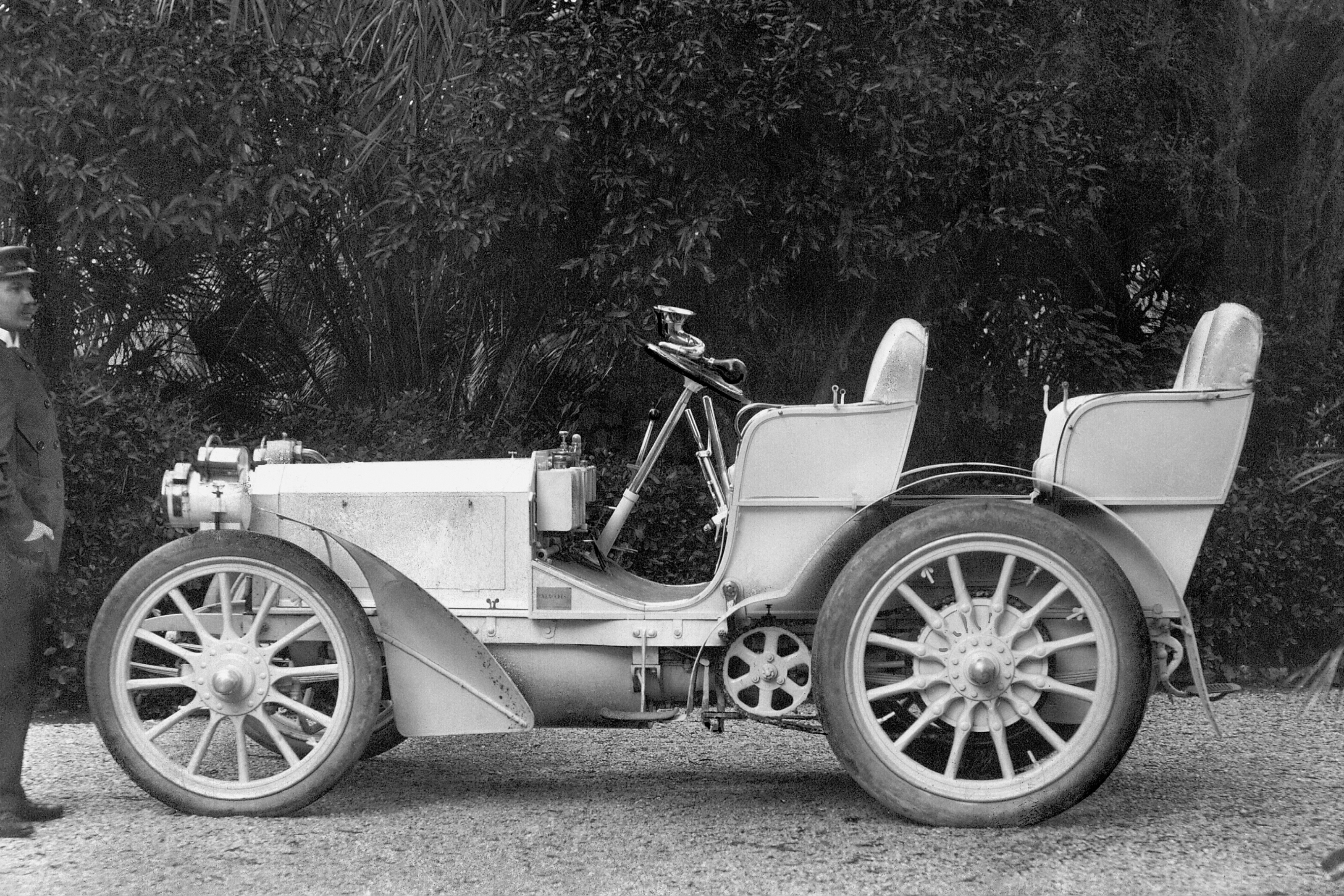 125 nam va chiec Mercedes dau tien hinh anh