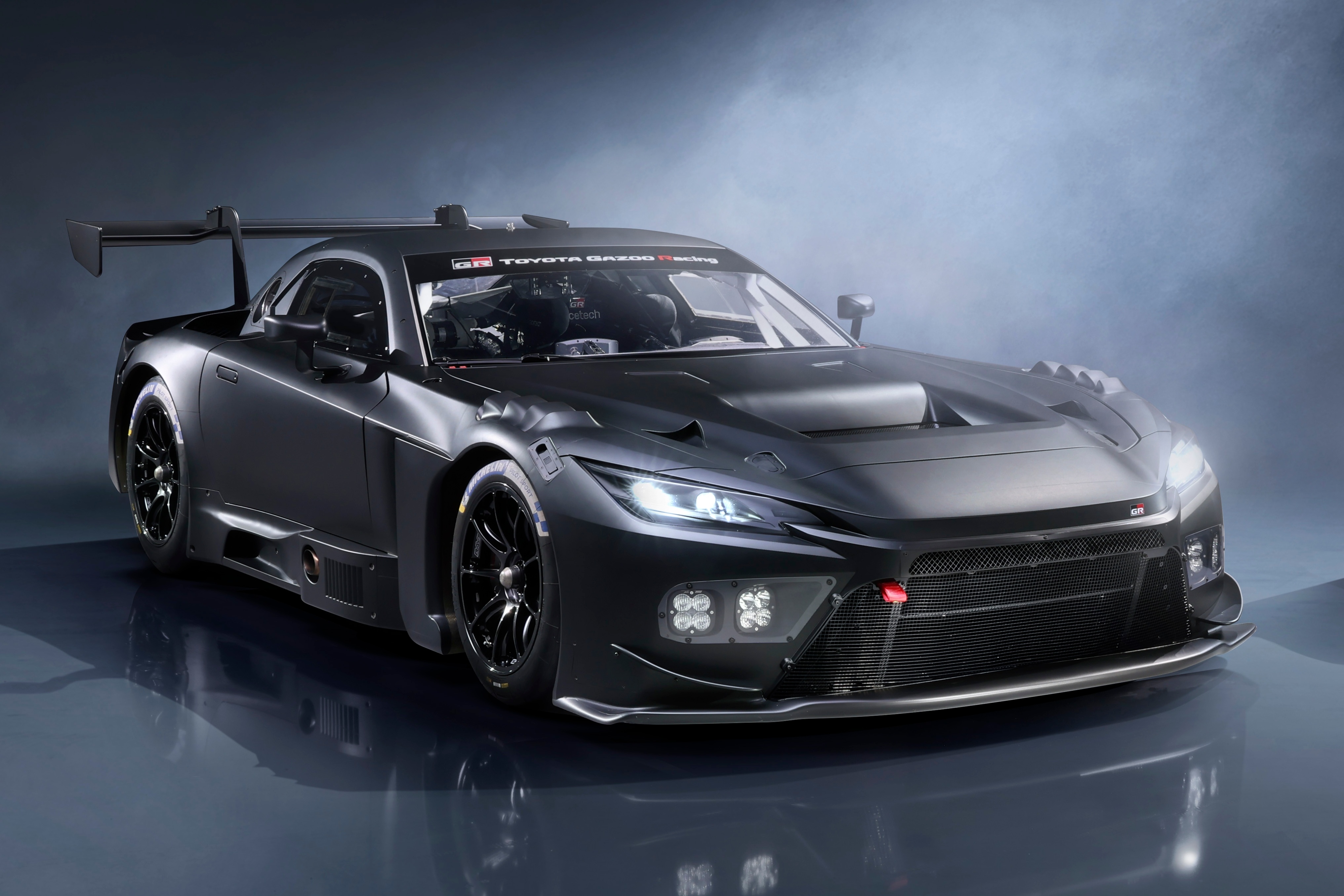 Can canh sieu xe danh cho duong dua Toyota GR GT3 hinh anh