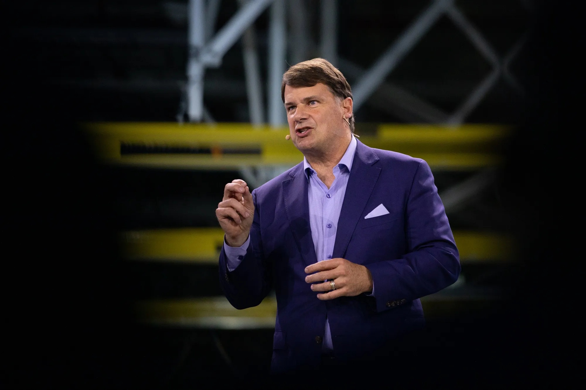 ceo ford,  xe trung quoc,  xe dien,  ford anh 1