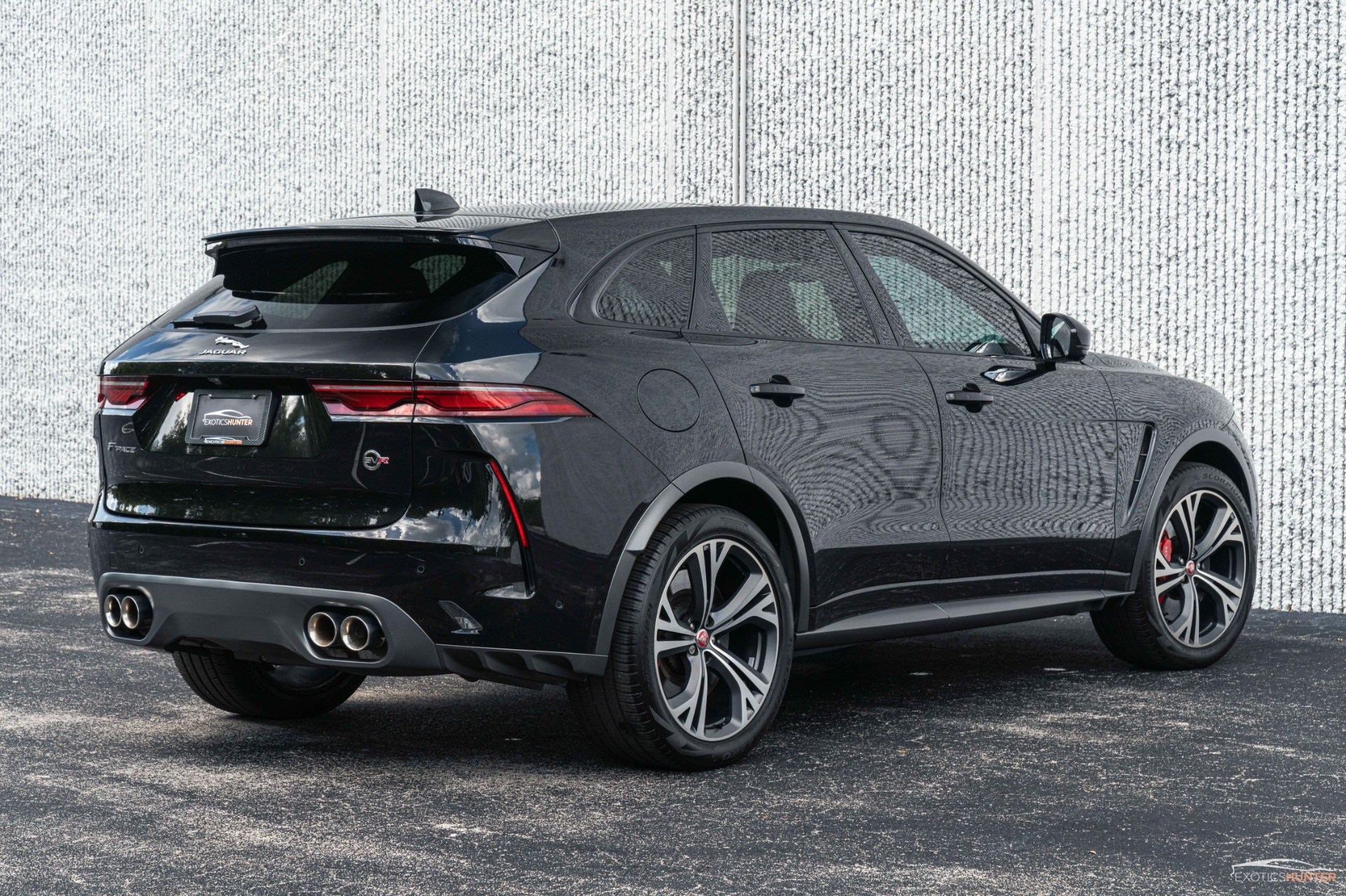 jaguar,  f-pace,  svr,  cuoi cung,  may xang,  dong co dot trong anh 8