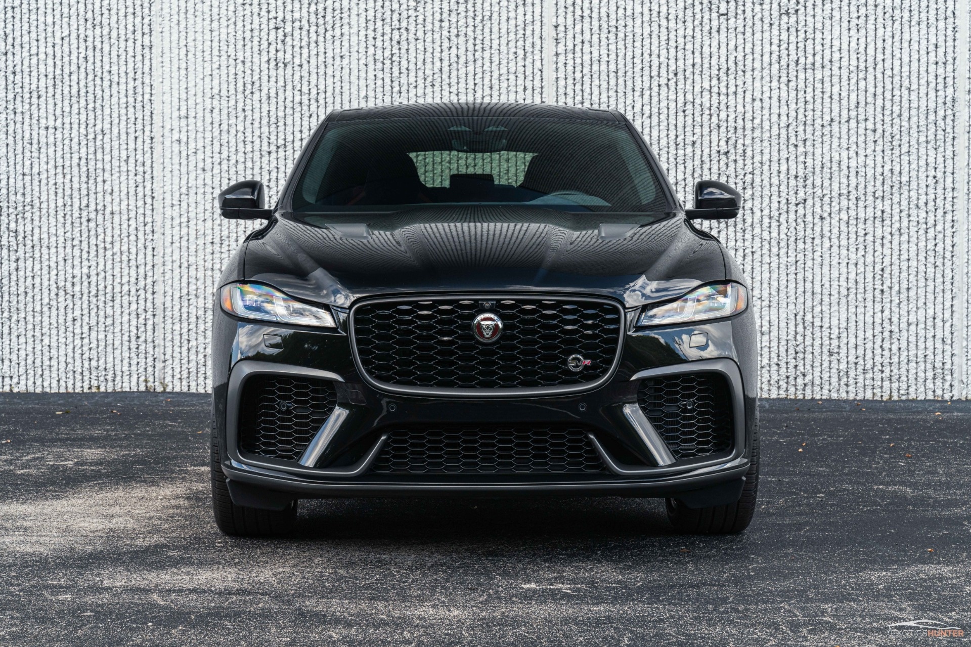 jaguar,  f-pace,  svr,  cuoi cung,  may xang,  dong co dot trong anh 11