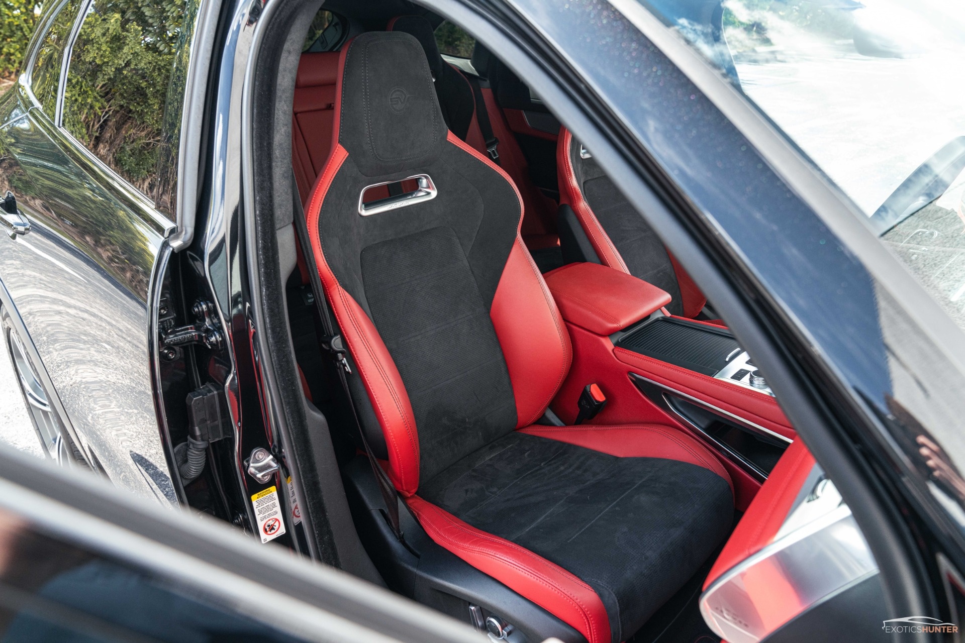 jaguar,  f-pace,  svr,  cuoi cung,  may xang,  dong co dot trong anh 10