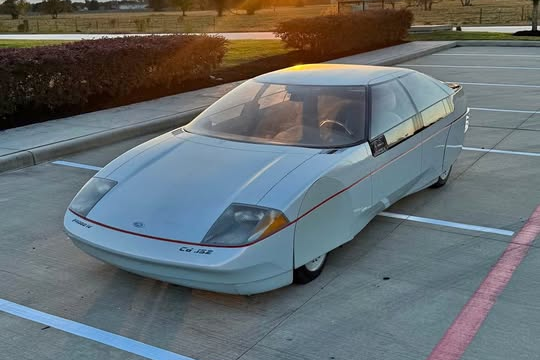 Mat tich nhieu nam, Ford Probe IV bat ngo duoc rao ban tren Facebook hinh anh