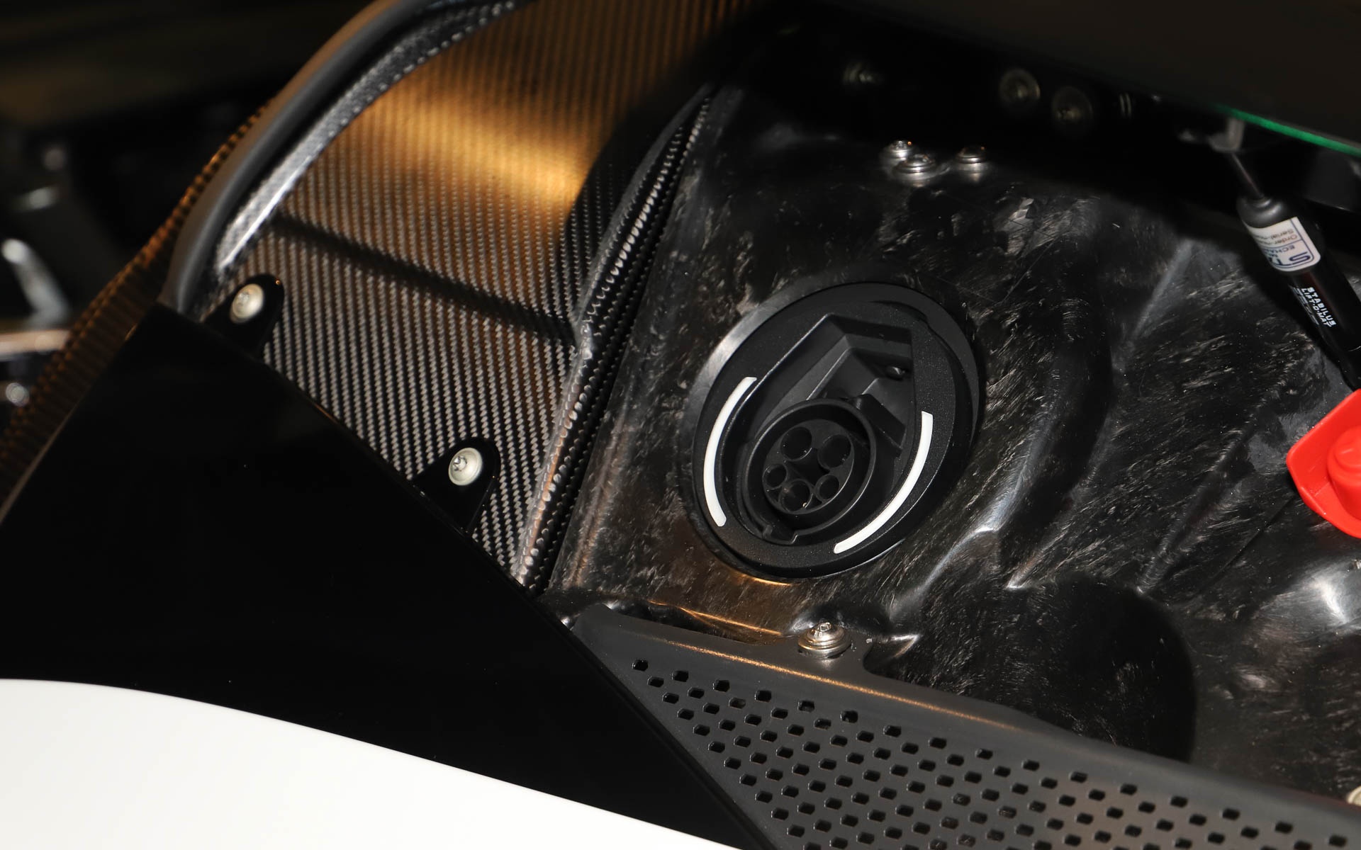 aston martin,  sieu xe,  valhalla,  nhat ban anh 16