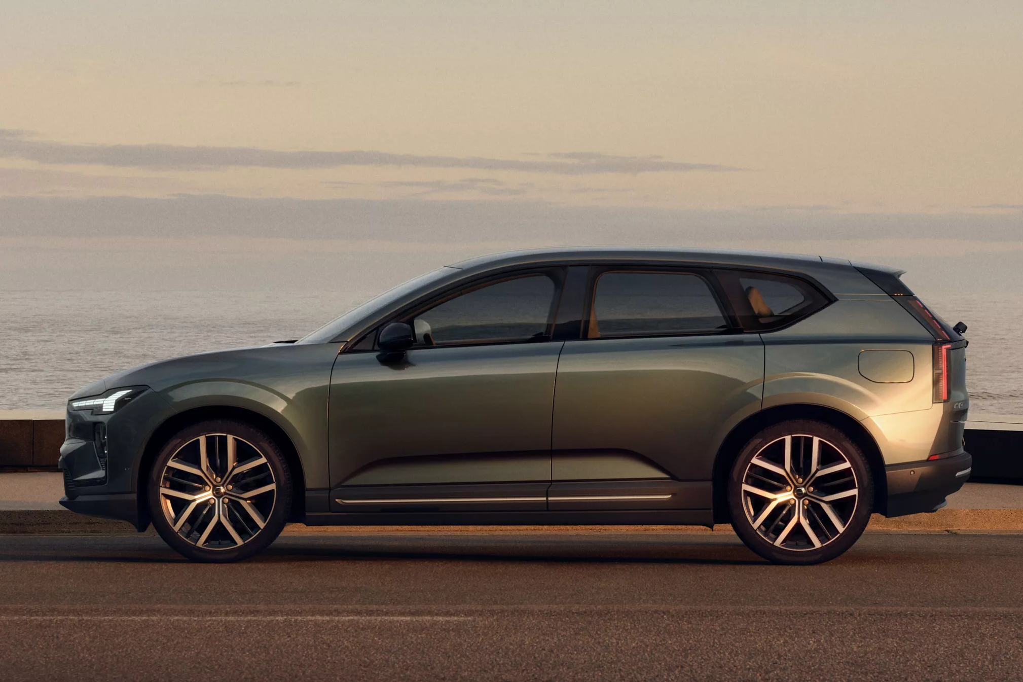 volvo ex60,  ex60,  volvo,  xe dien,  thuan dien,  ev anh 15