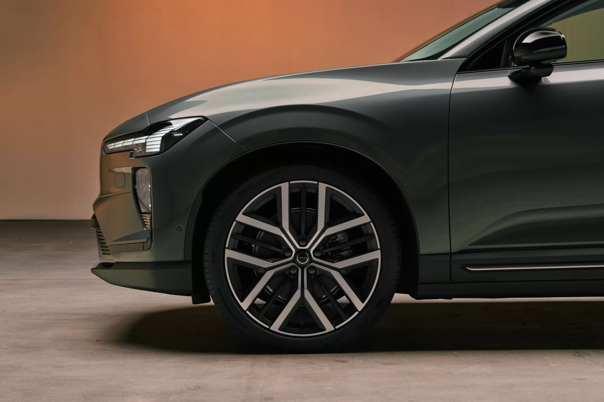 volvo ex60,  ex60,  volvo,  xe dien,  thuan dien,  ev anh 5