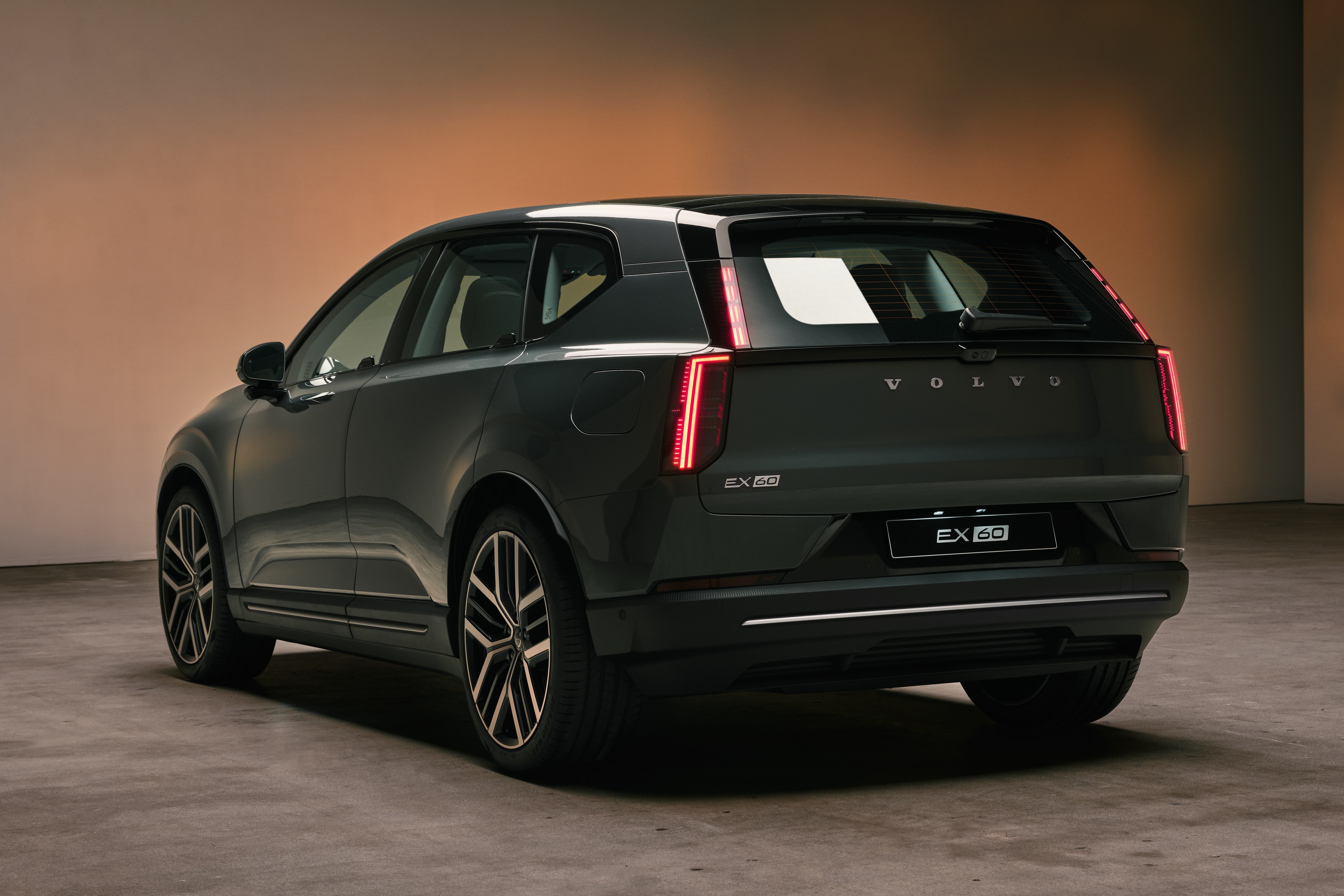 volvo ex60,  ex60,  volvo,  xe dien,  thuan dien,  ev anh 2