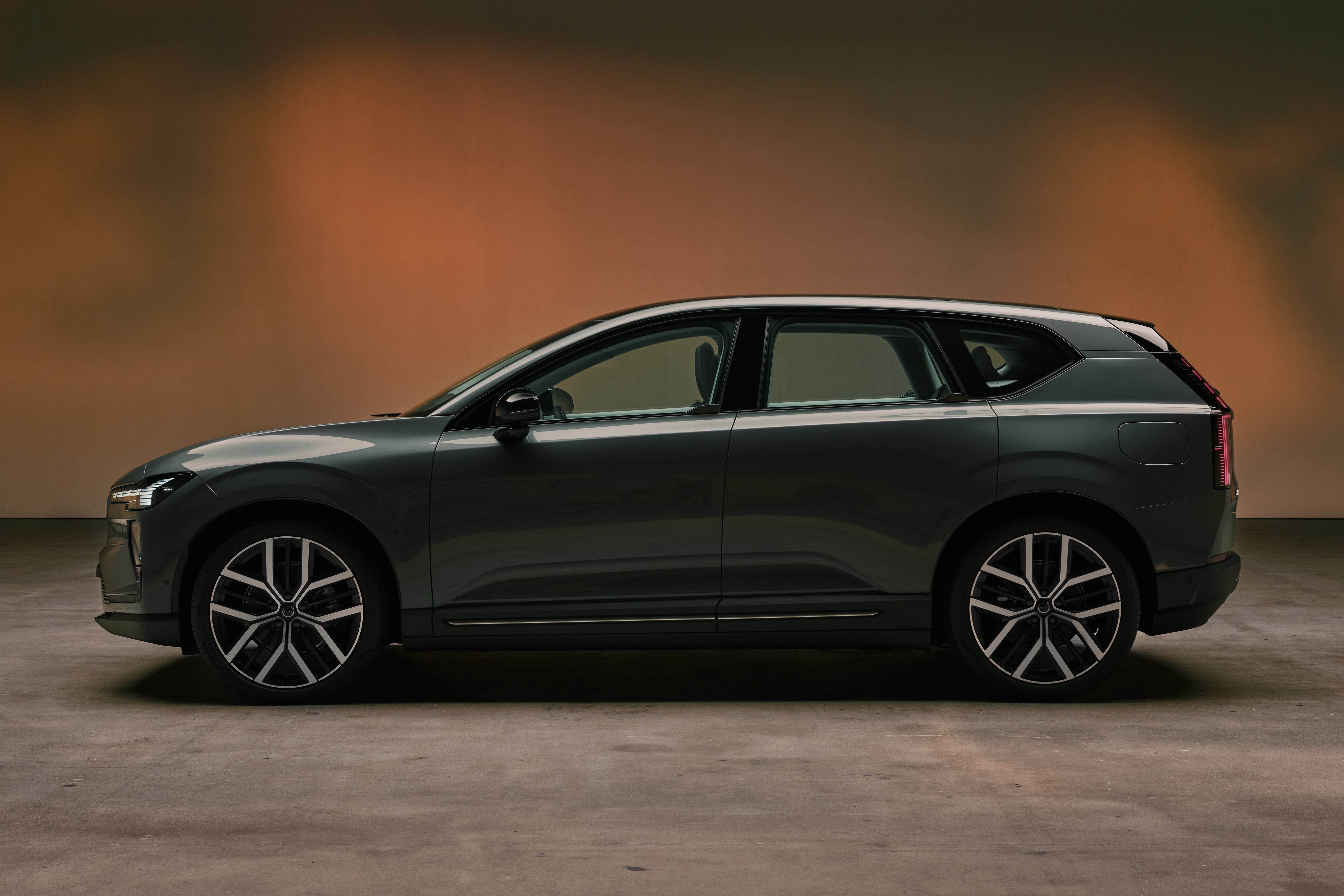 volvo ex60,  ex60,  volvo,  xe dien,  thuan dien,  ev anh 4