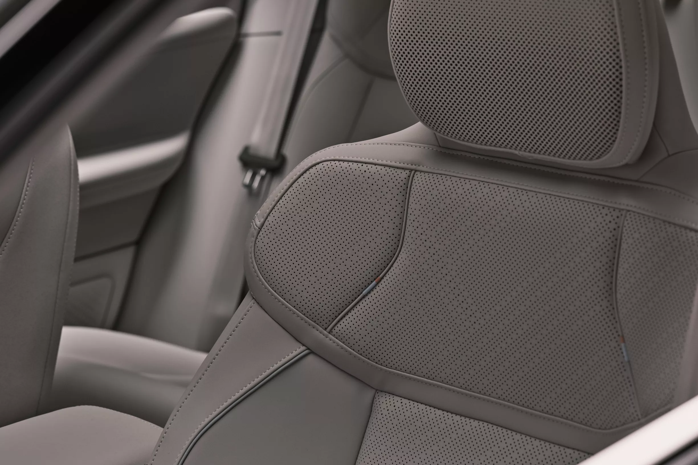 volvo ex60,  ex60,  volvo,  xe dien,  thuan dien,  ev anh 10