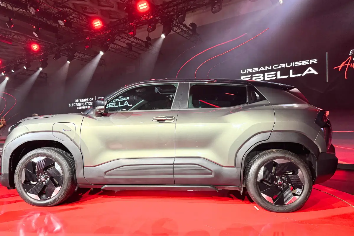 toyota,  Urban Cruiser Ebella,  Urban Cruiser,  Ebella,  an do,  xe dien,  ev anh 3