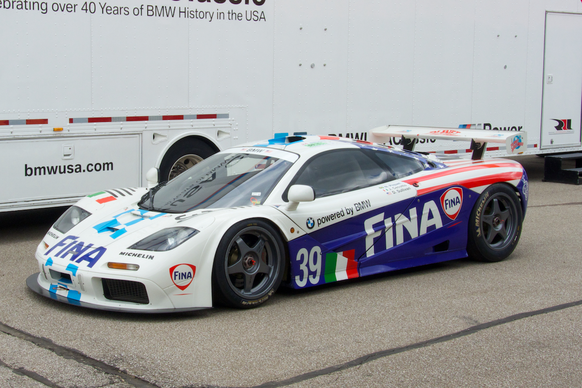 Bao duong sieu pham trieu USD McLaren F1 GTR phuc tap nhu the nao? hinh anh