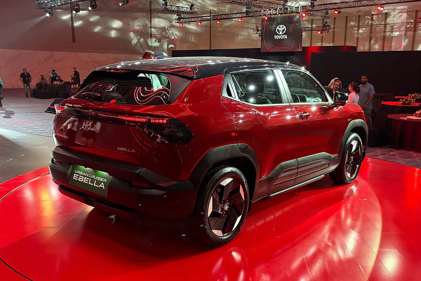 toyota,  suzuki,  xe dien,  ev,  an do,  suzuki,  vinfast anh 5