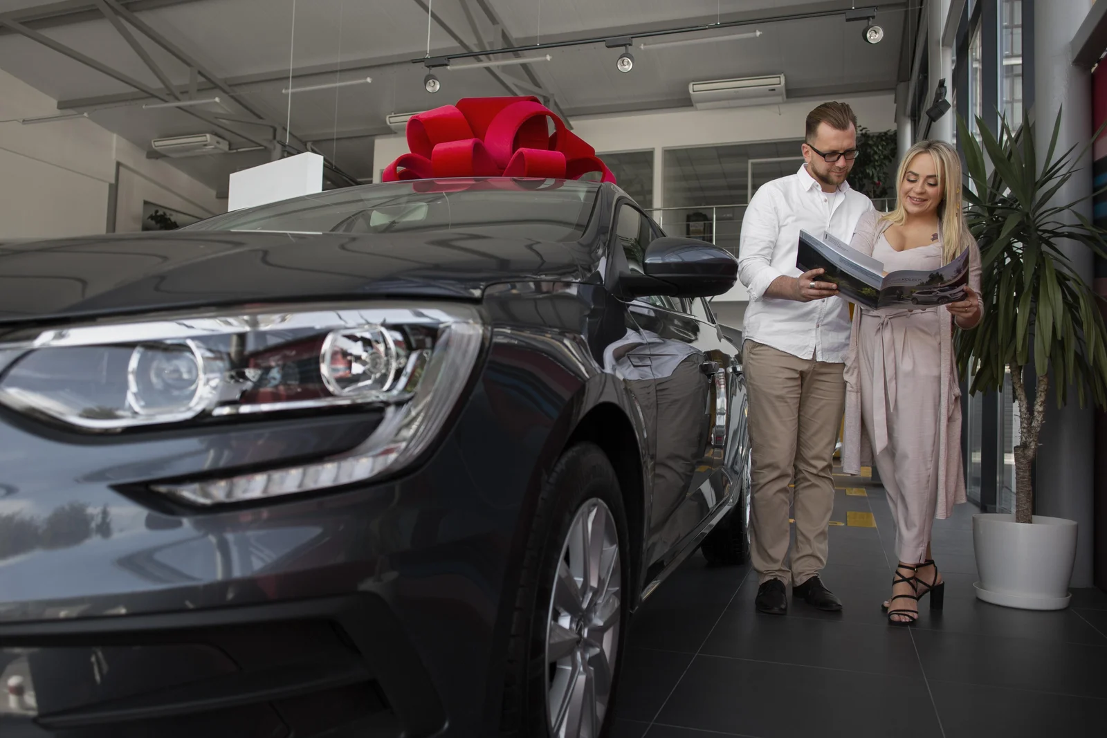 nga,  oto,  gia oto,  gia xe,  xe moi,  da qua su dung anh 1