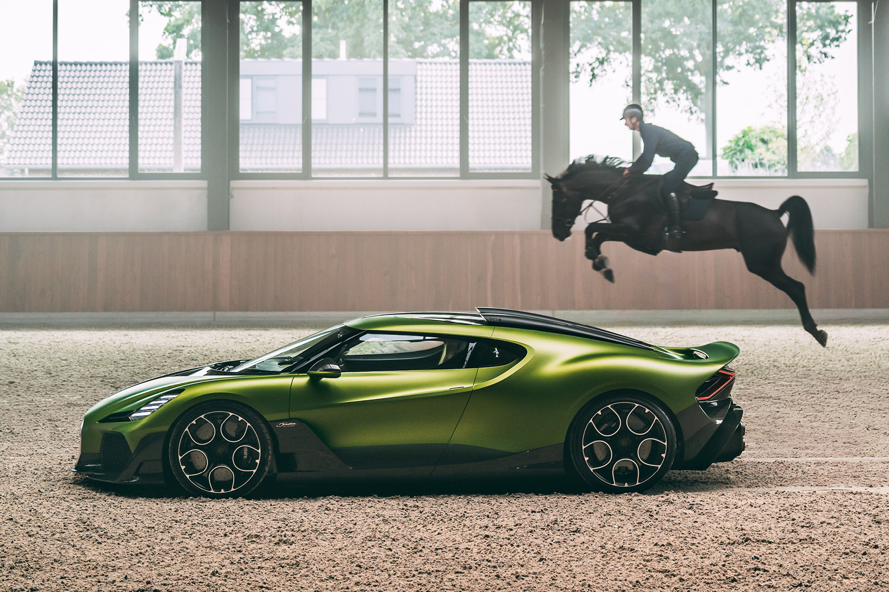 ngua,  xe,  sieu xe,  hypercar,  bugatti,  ferrari,  koenigsegg,  ford mustang,  ford bronco,  porsche,  rolls-royce,  bmw,  mini anh 3