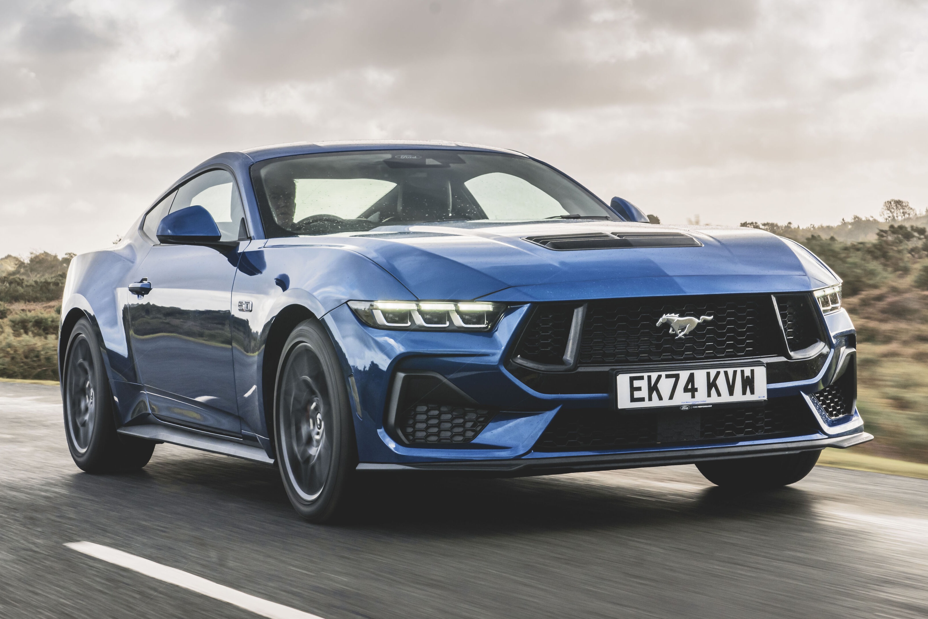 ngua,  xe,  sieu xe,  hypercar,  bugatti,  ferrari,  koenigsegg,  ford mustang,  ford bronco,  porsche,  rolls-royce,  bmw,  mini anh 6