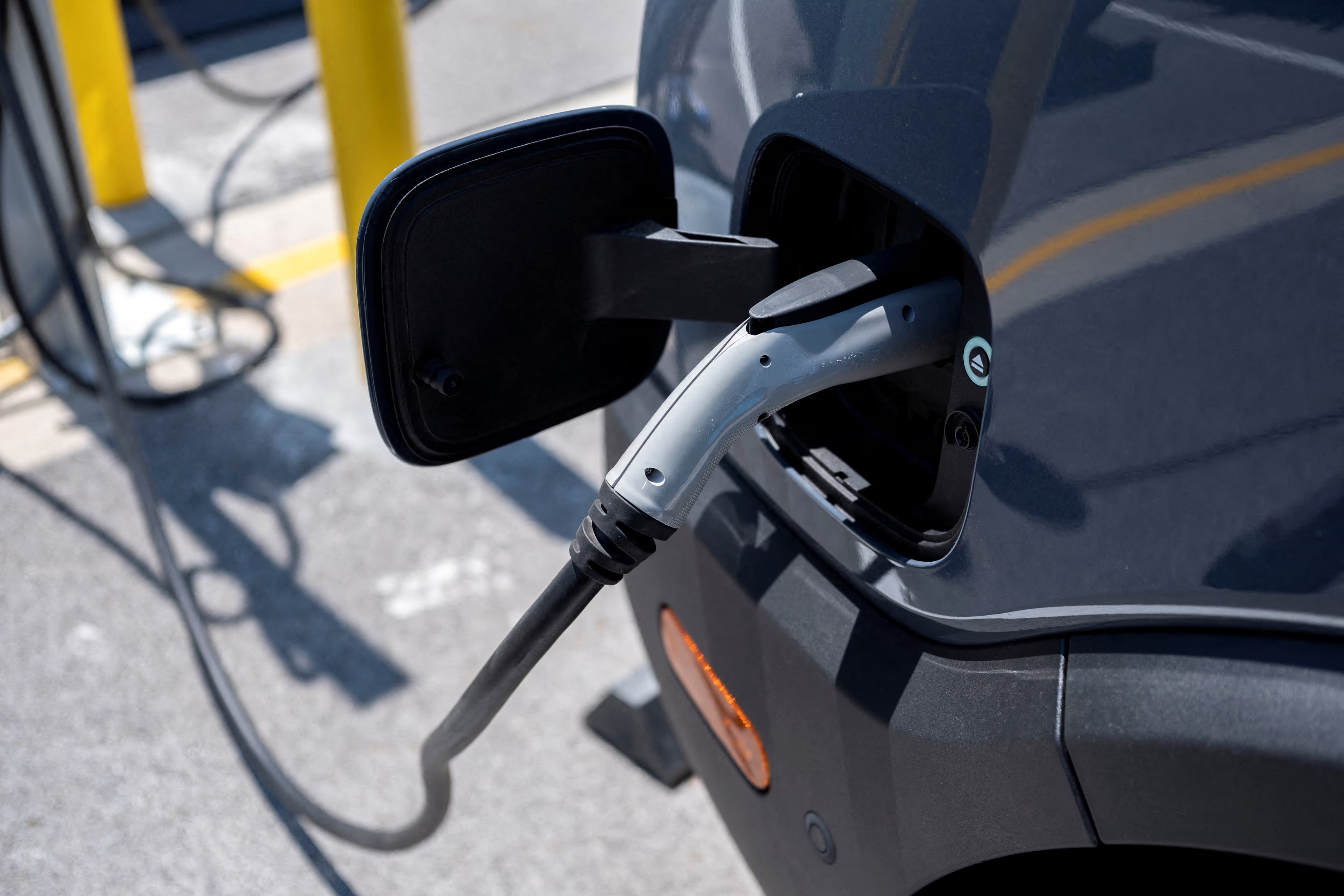 xe dien,  my,  trump,  biden,  ev,  tong thong my,  fuel content factor anh 1