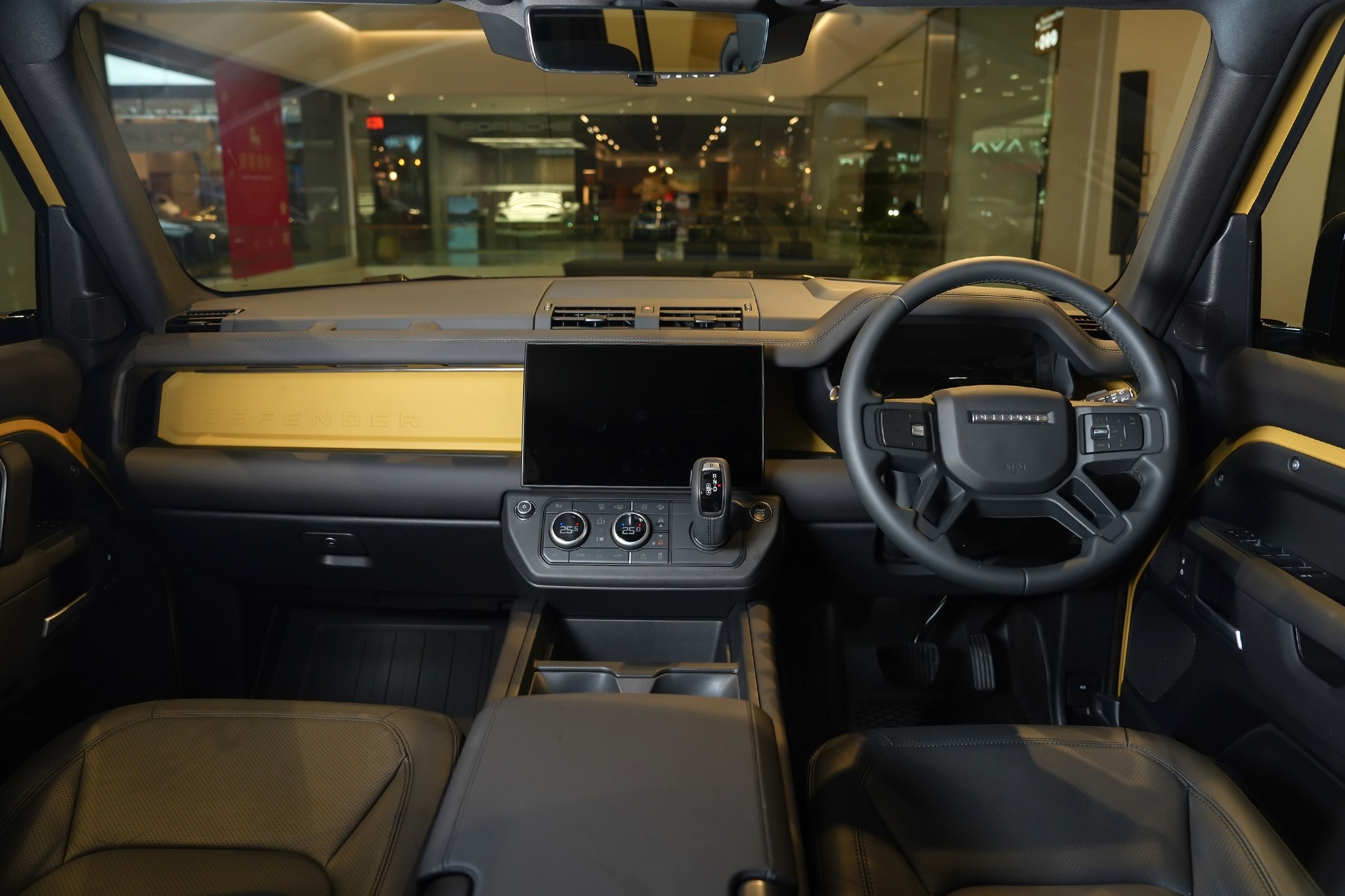 defender,  defender trophy,  defender trophy edition,  defender 110,  thai lan,  camel trophy,  suv anh 8