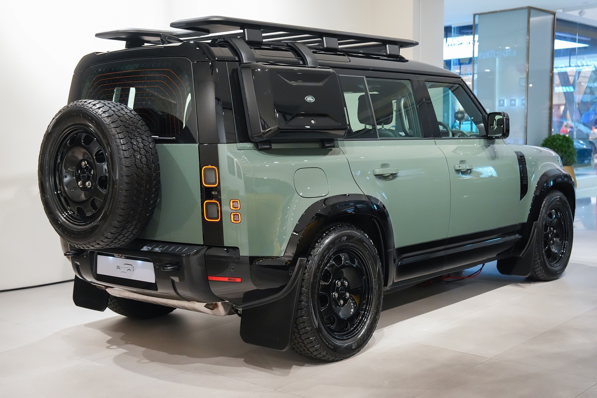 defender,  defender trophy,  defender trophy edition,  defender 110,  thai lan,  camel trophy,  suv anh 13